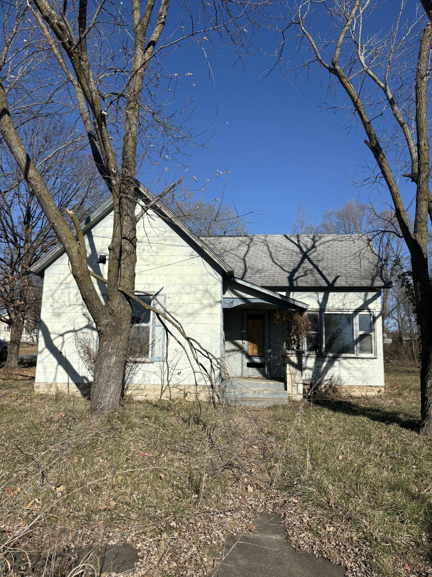 501 E Main ST, Humansville, MO 65674