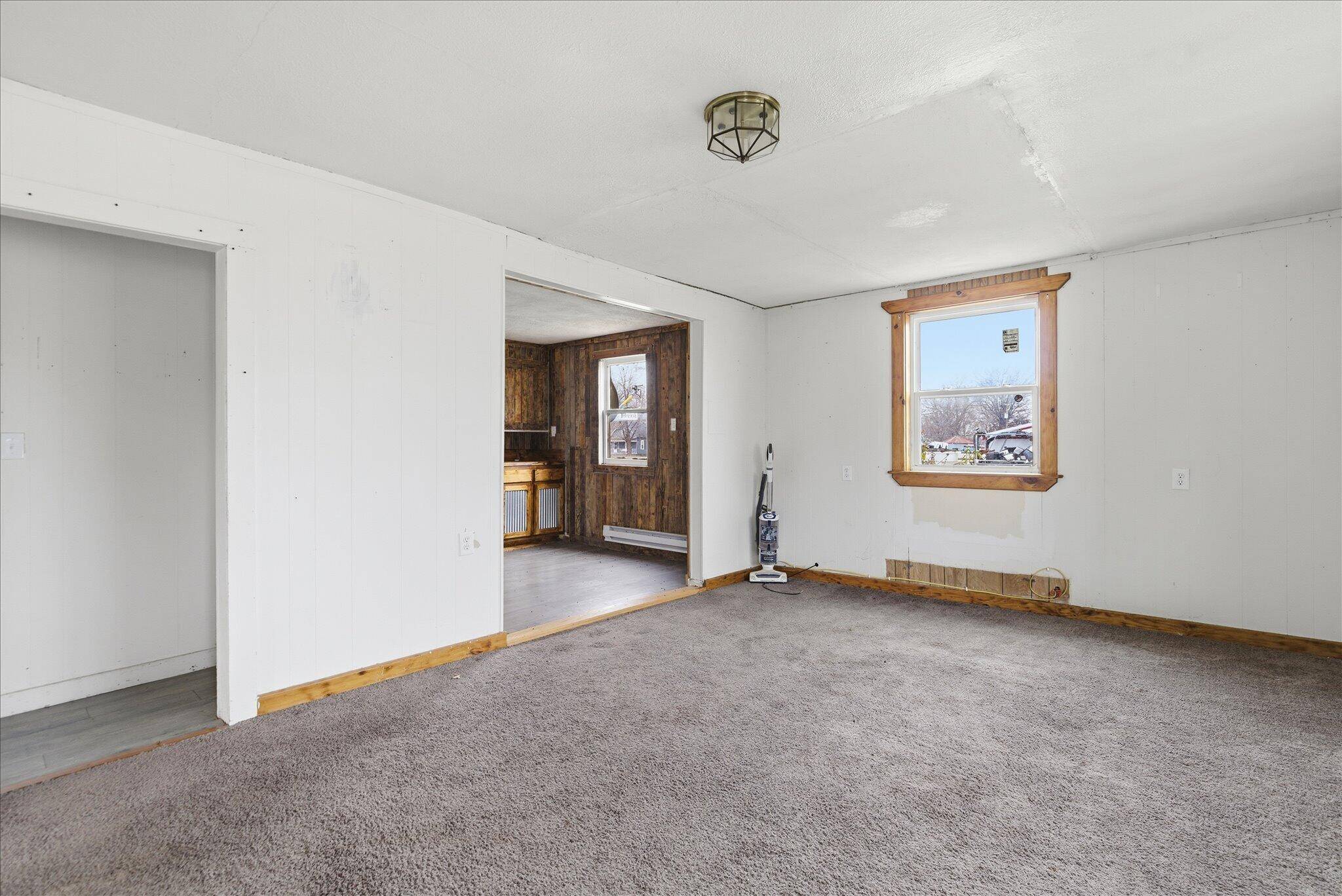 22587 Gentry ST, Weaubleau, MO 65774