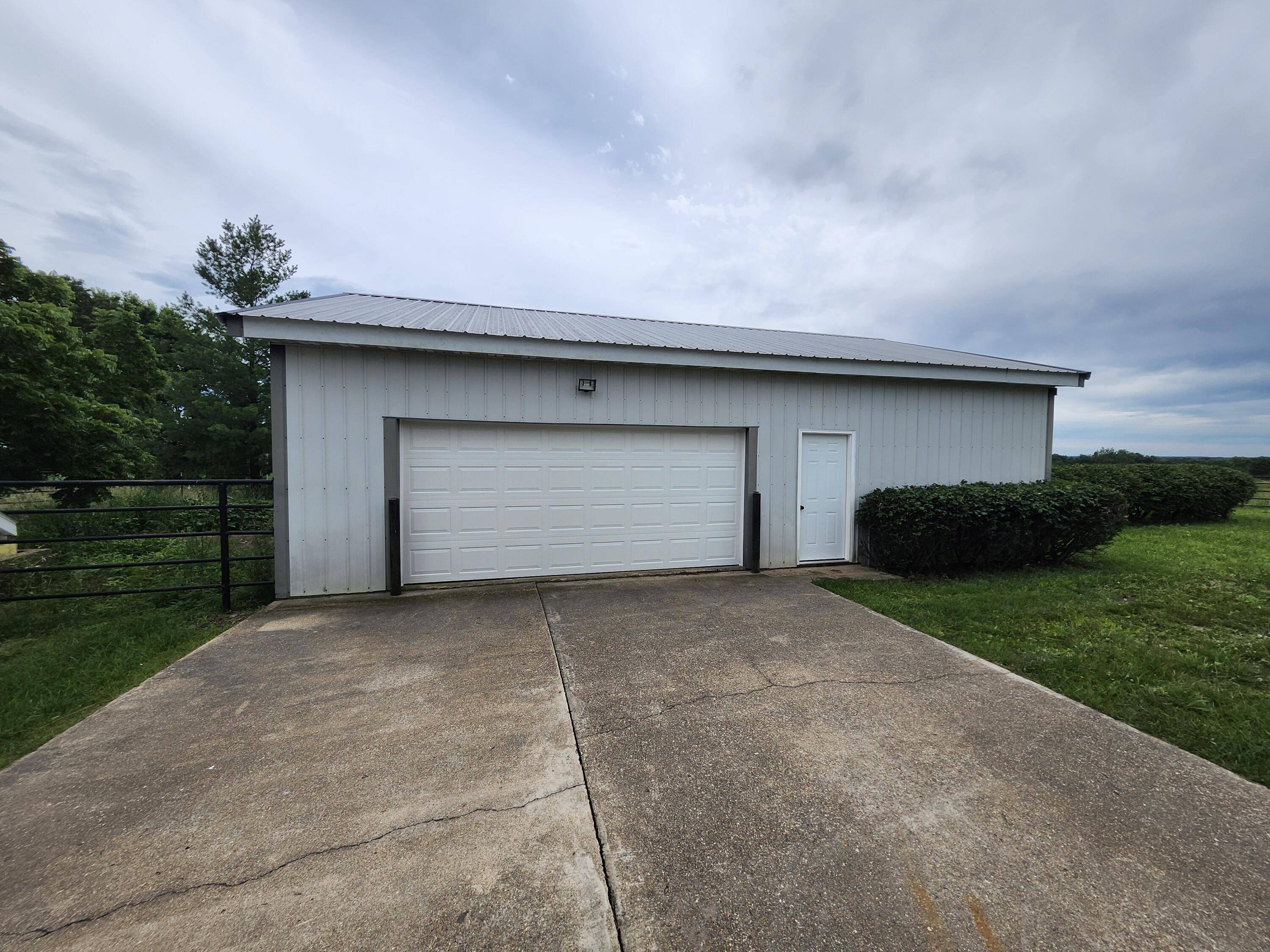 3711 State Highway Mm, Mountain Grove, MO 65711