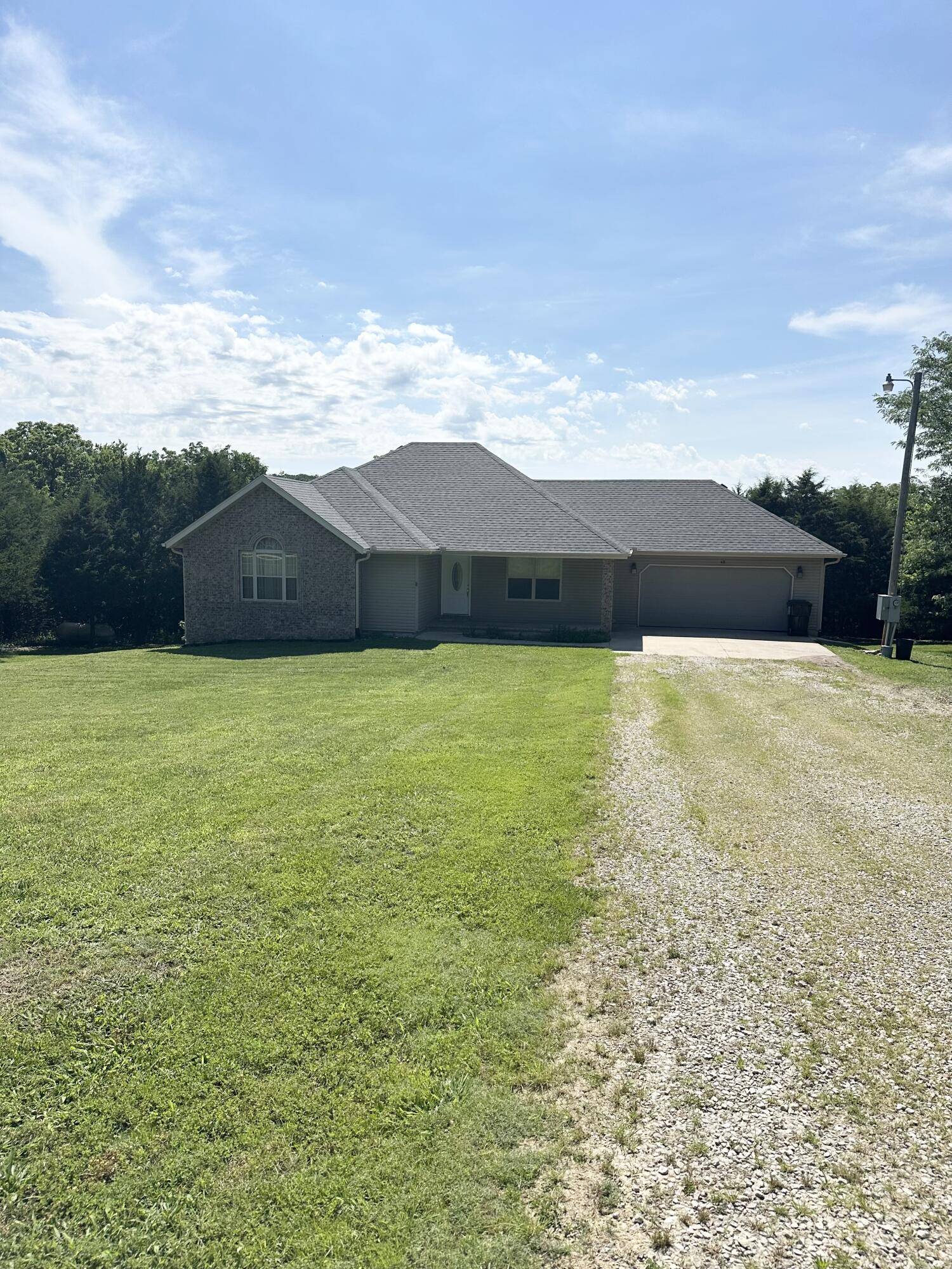 48 Drop Tine DR, Strafford, MO 65757