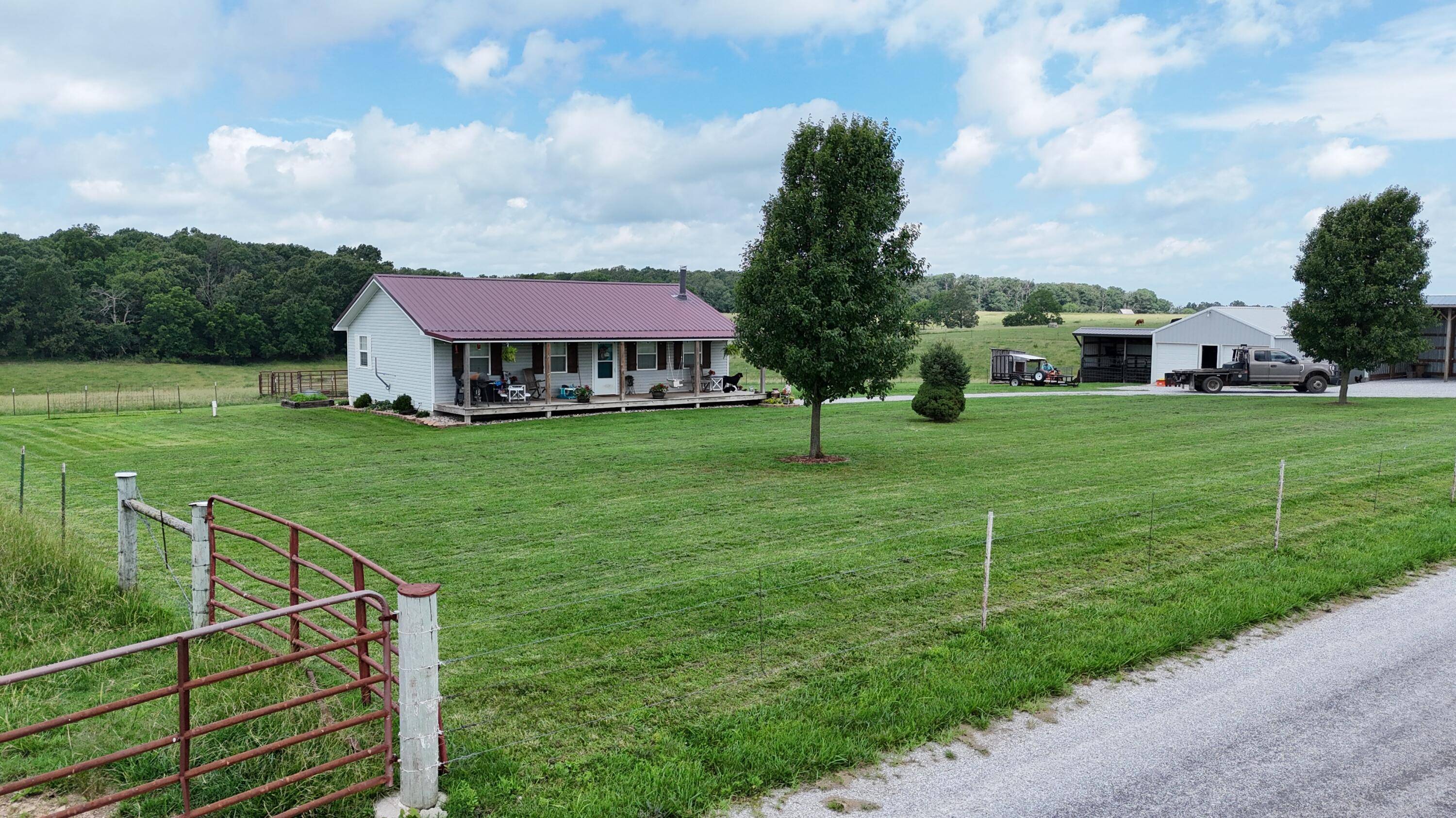 2395 Farm Road 1170, Verona, MO 65769