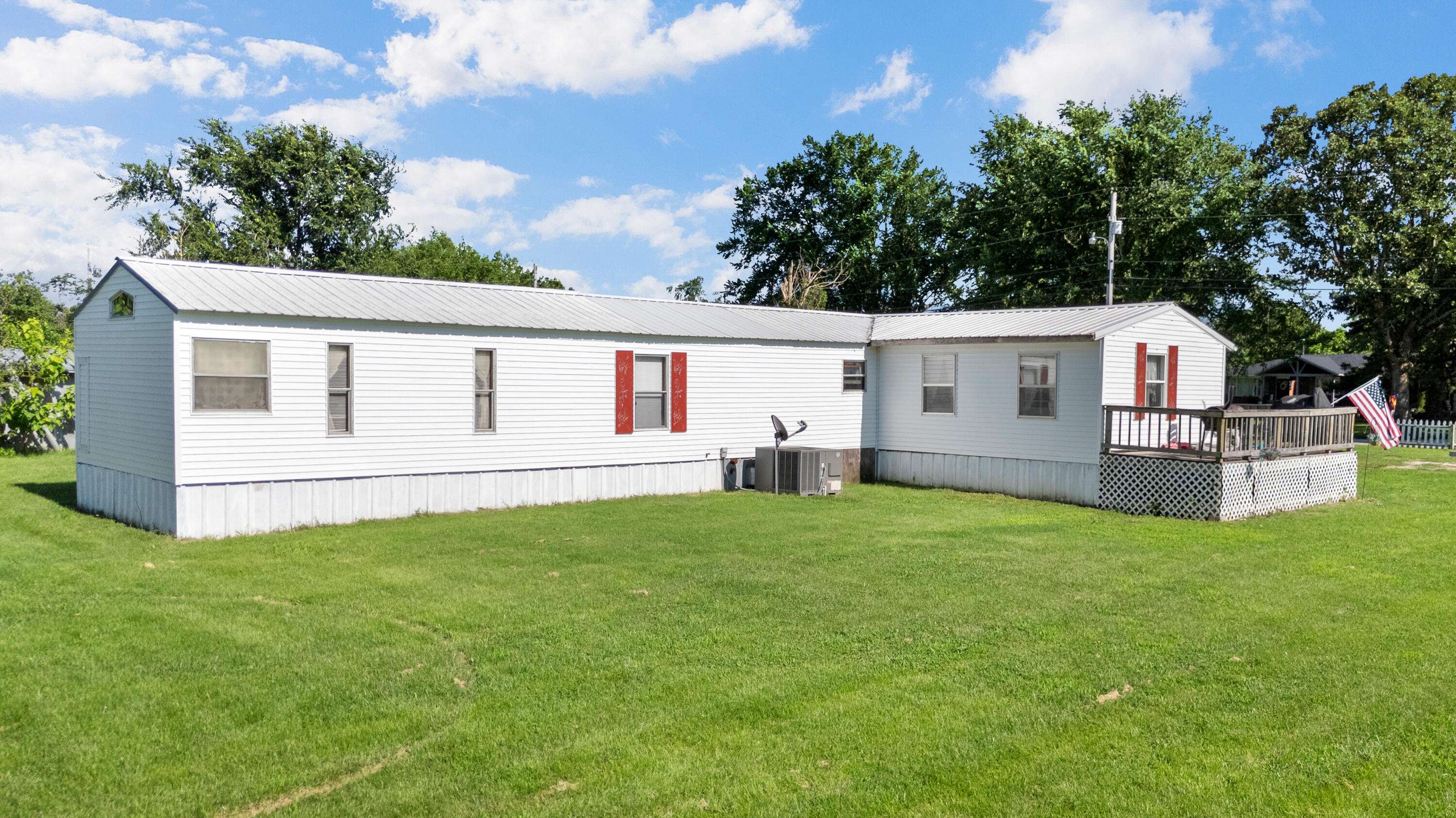 105 Snooks RD, Exeter, MO 65647