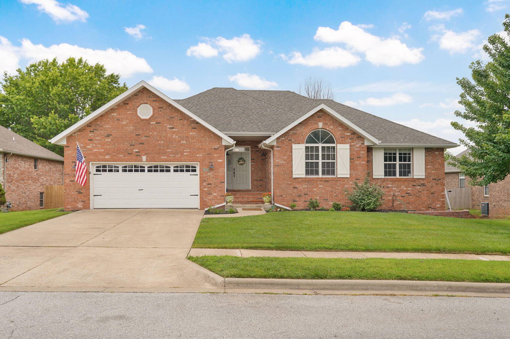 830 E Rachael DR, Republic, MO 65738