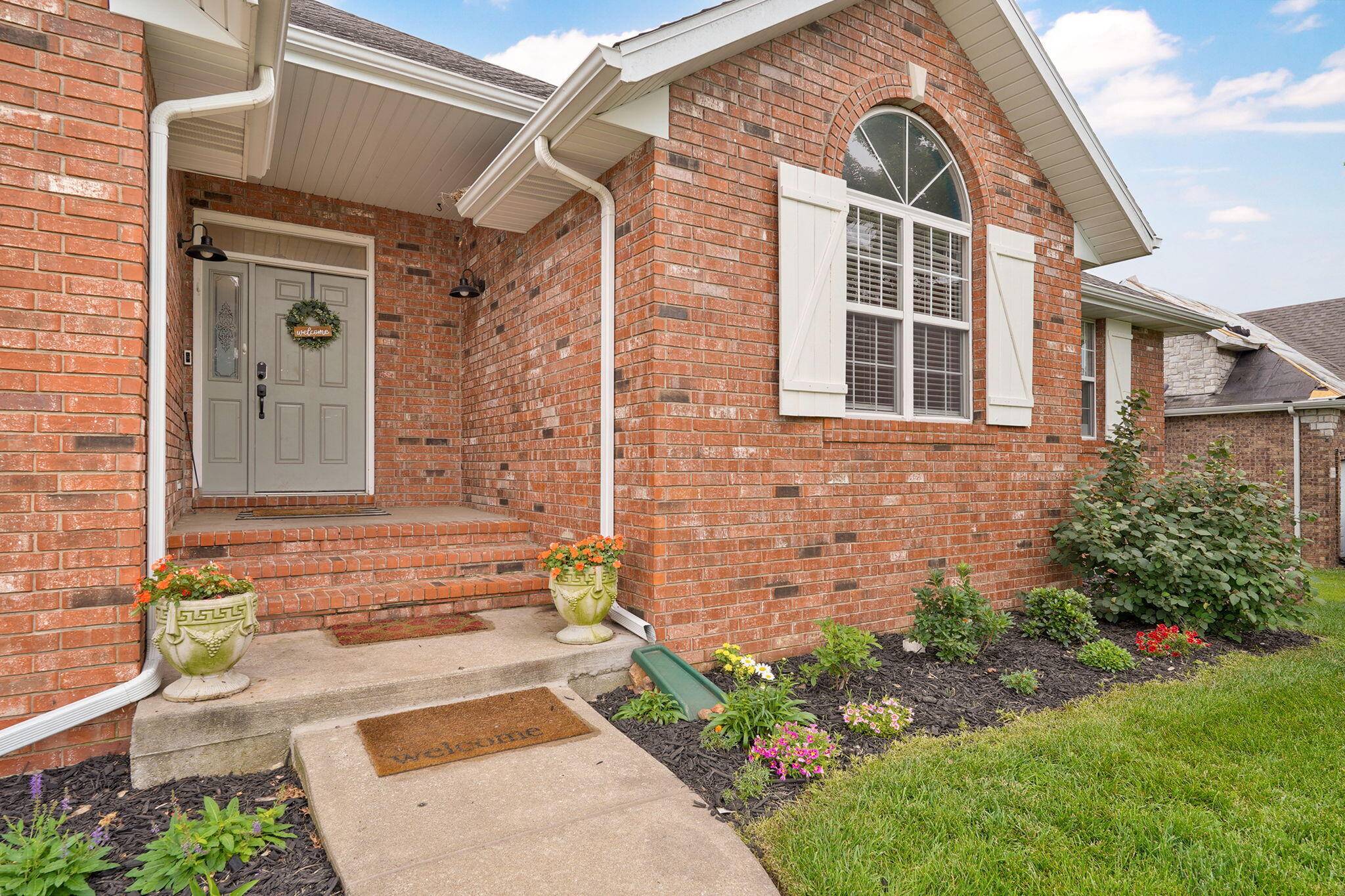 830 E Rachael DR, Republic, MO 65738