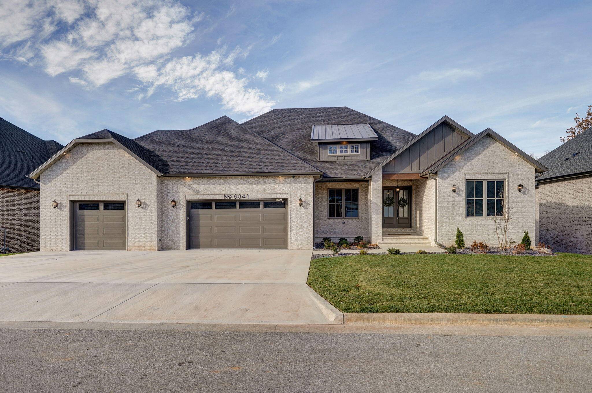 6041 S Dollison AVE, Springfield, MO 65810