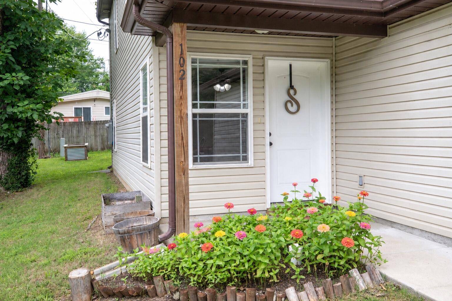 102 Winston LN, Hollister, MO 65672