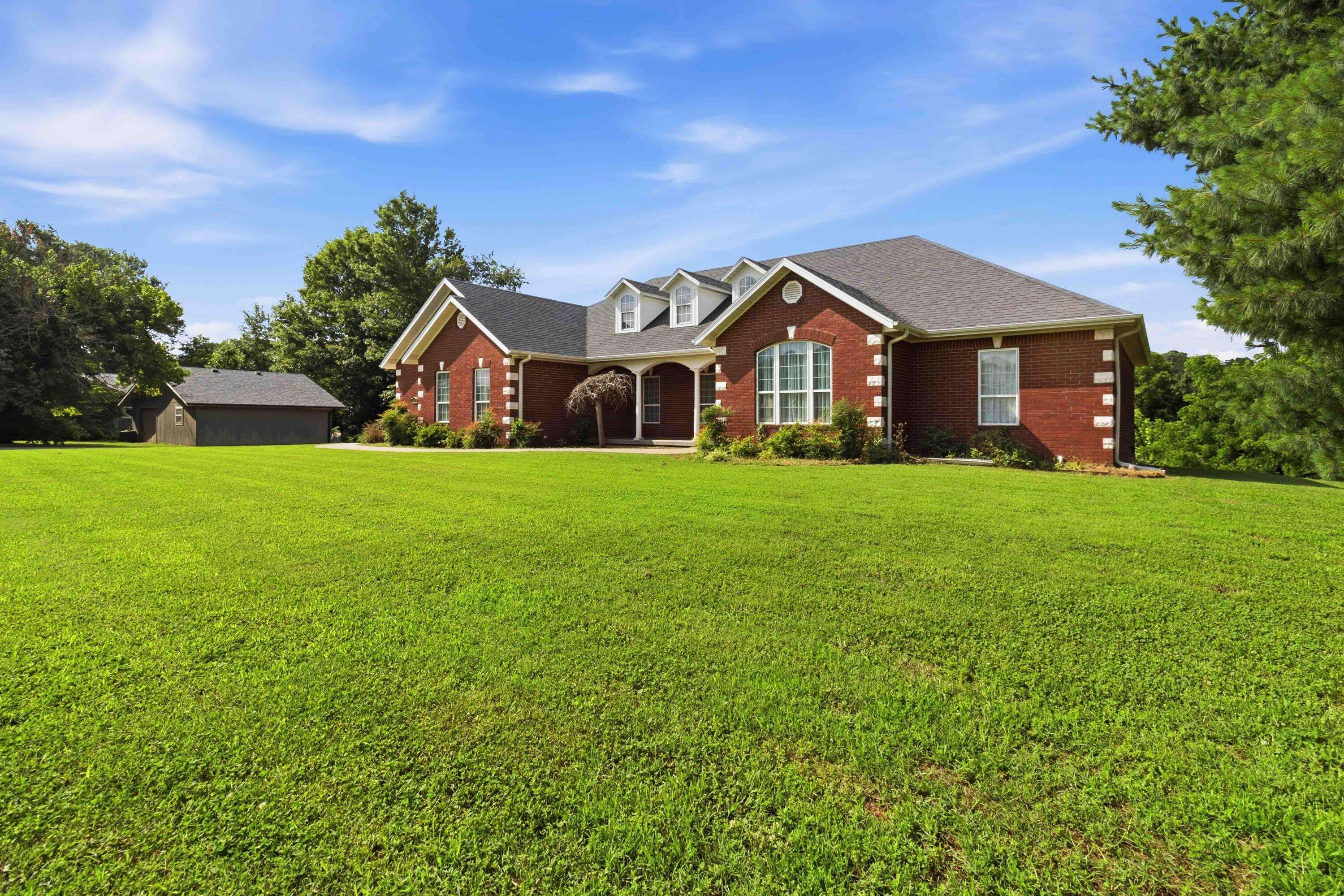 136 Riverview DR, Anderson, MO 64831