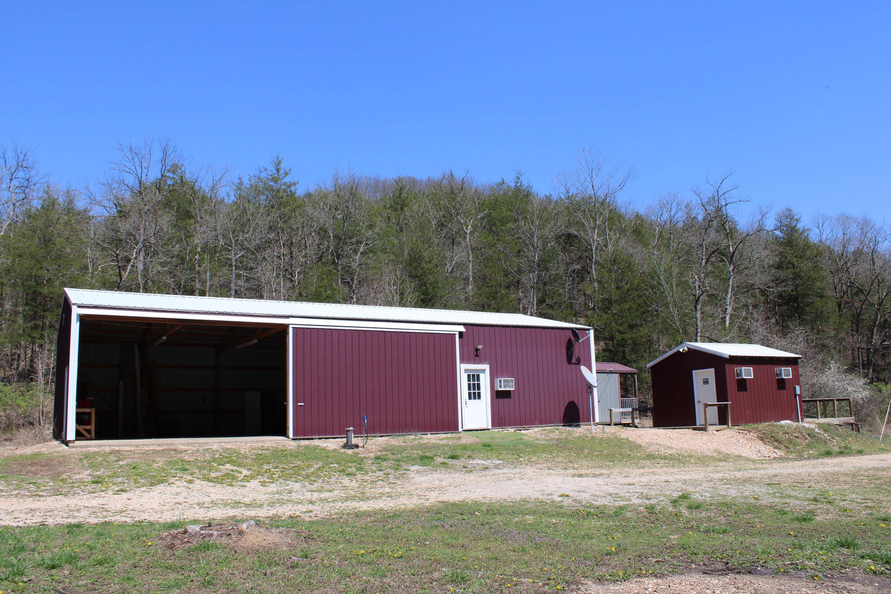 2240 Mease DR, Reeds Spring, MO 65737