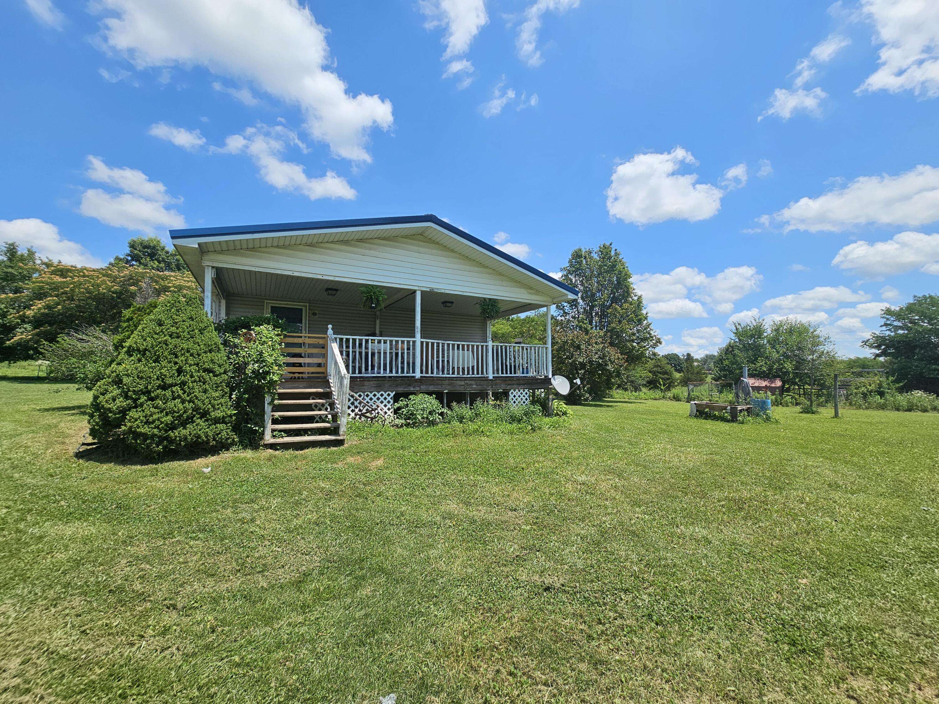 16868 Cedar RD, Phillipsburg, MO 65722