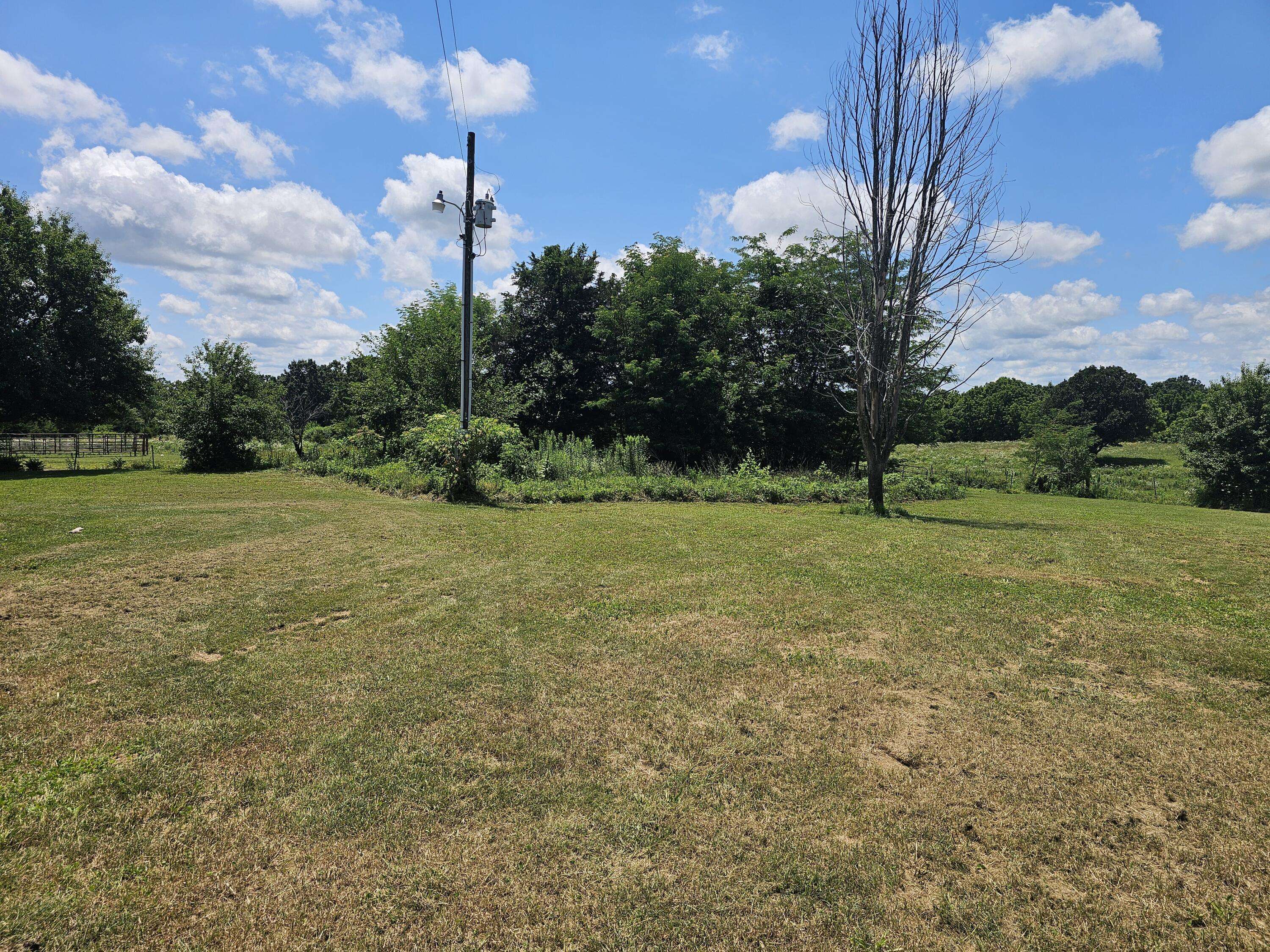 16868 Cedar RD, Phillipsburg, MO 65722