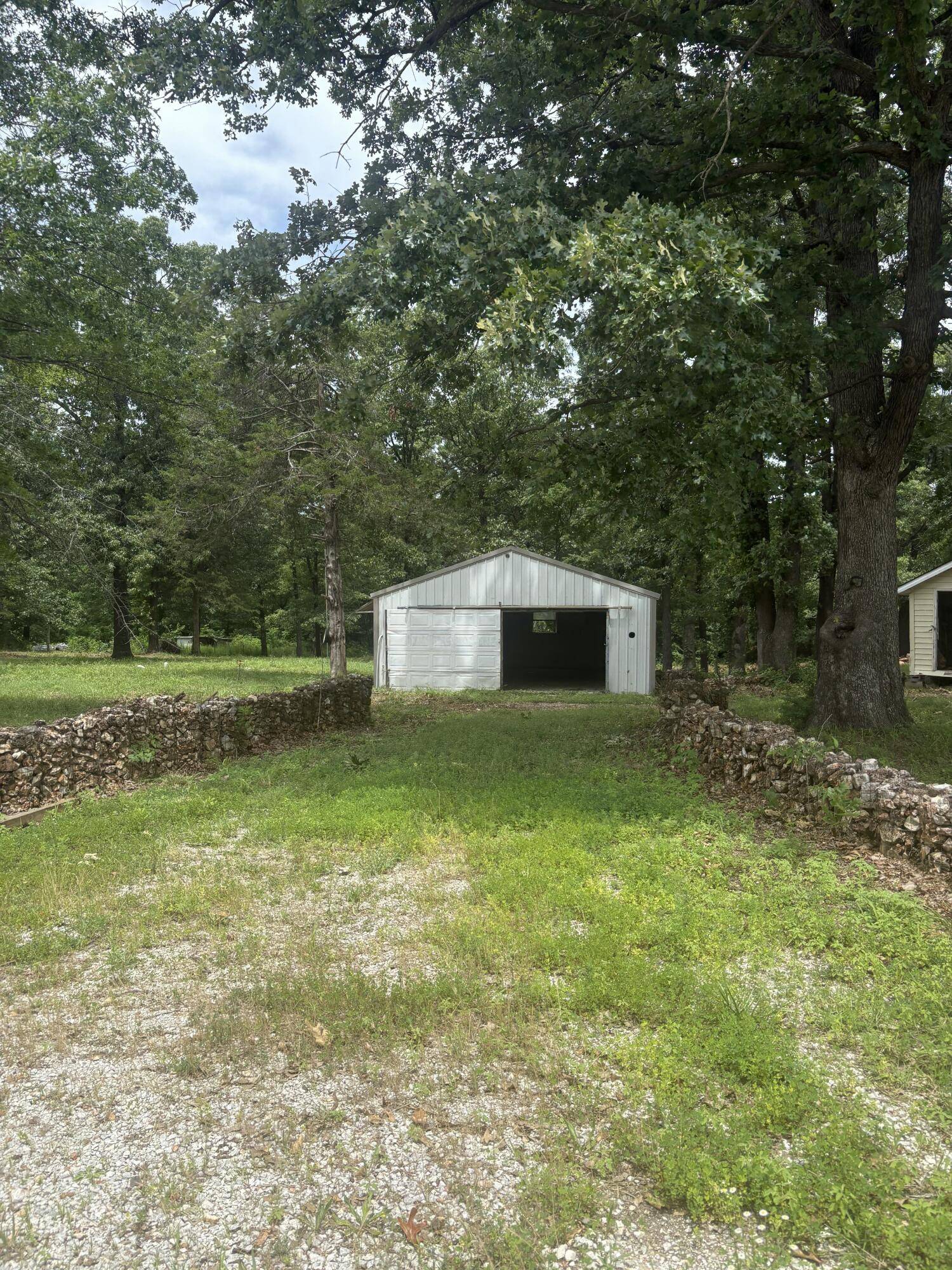 6962 Olive LN, Neosho, MO 64850