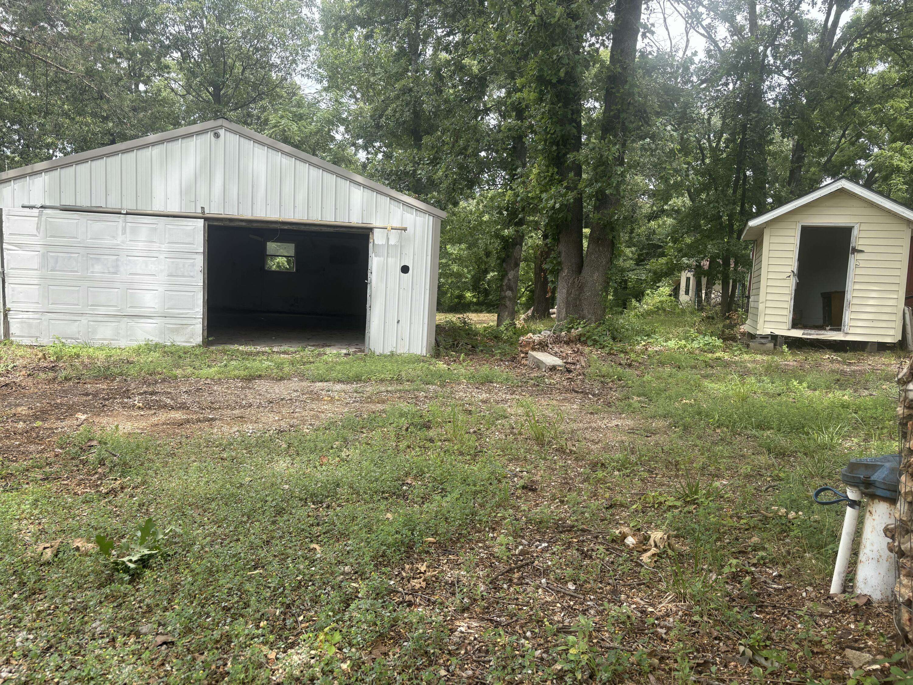 6962 Olive LN, Neosho, MO 64850