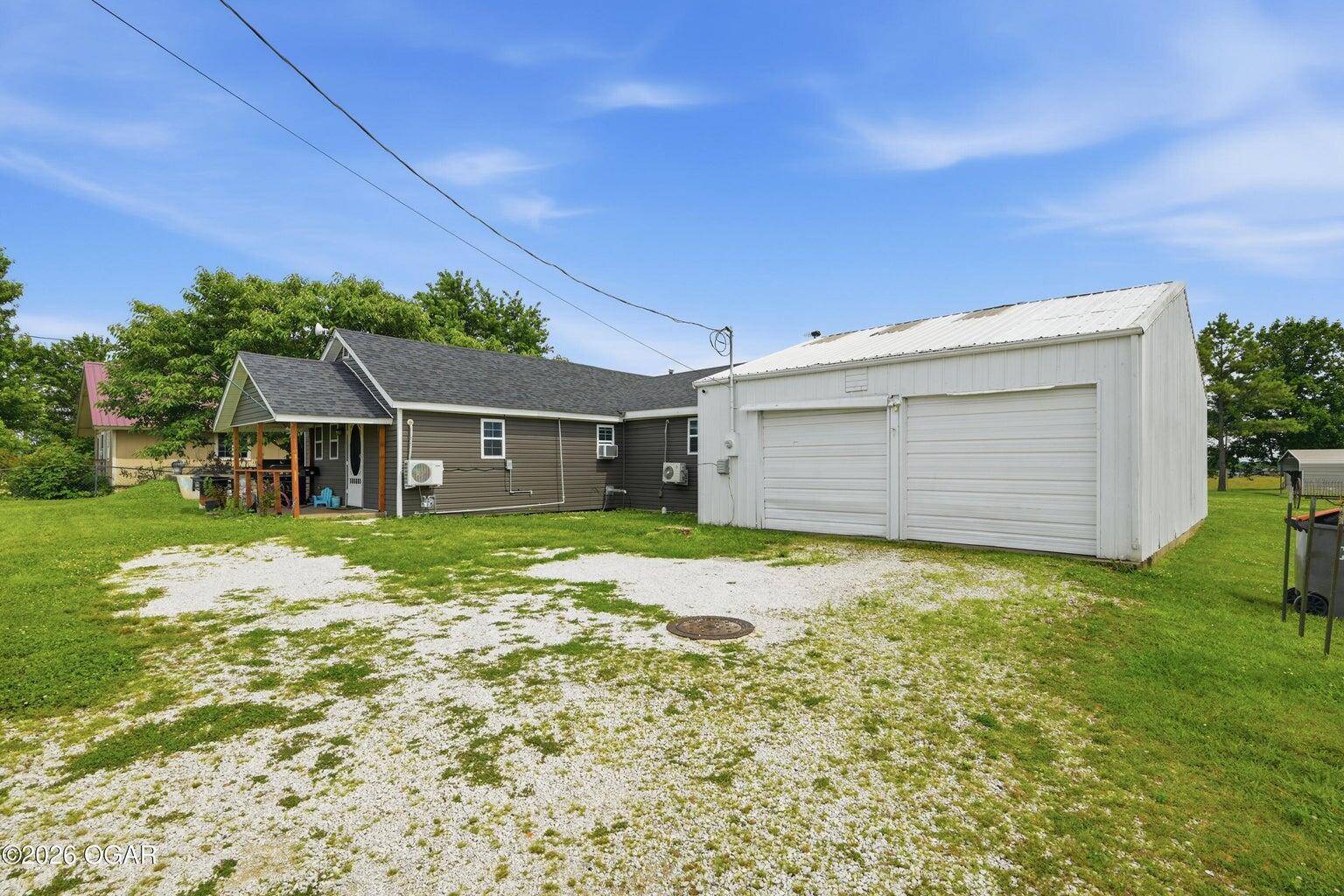 222 W Splitlog ST, Goodman, MO 64843