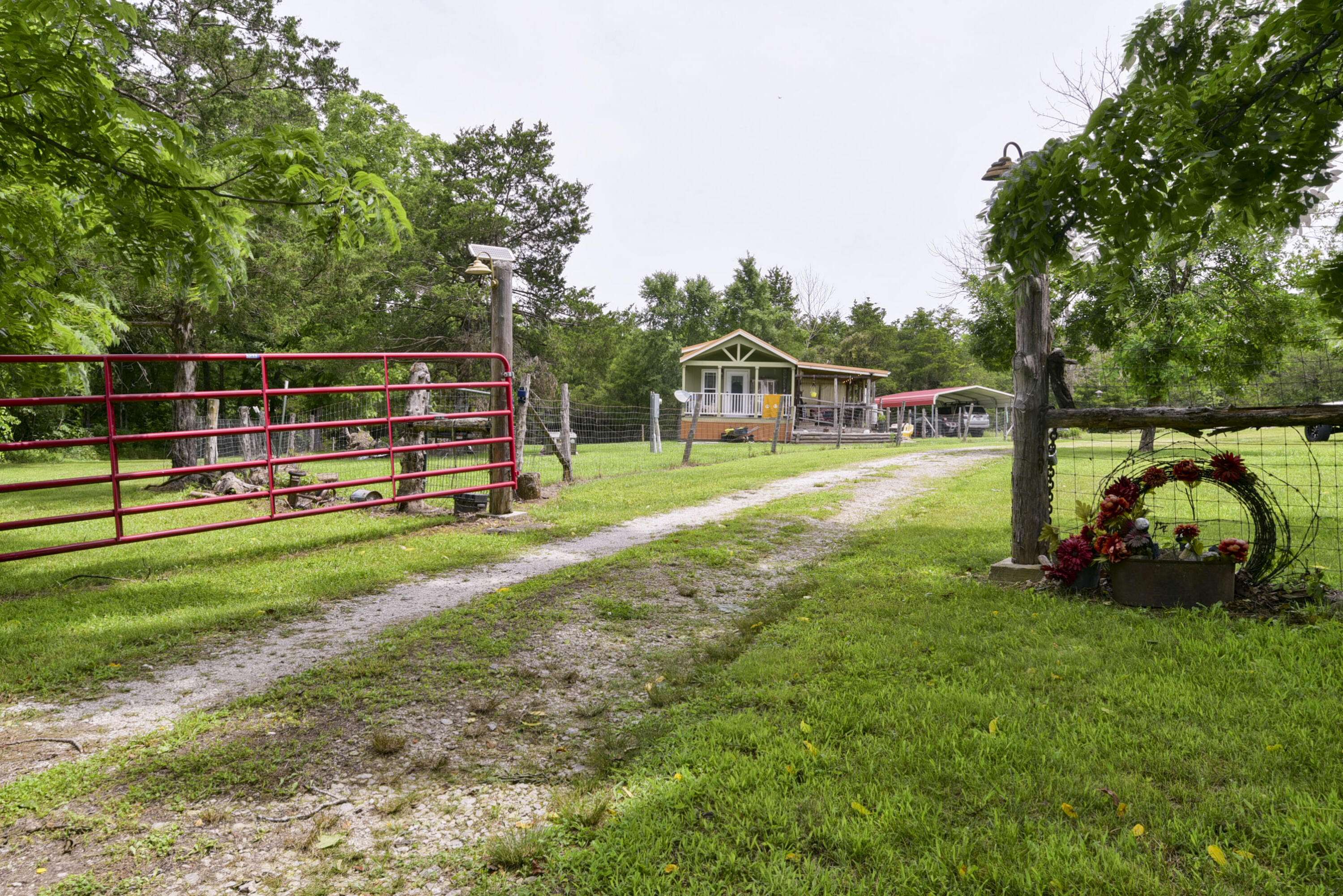 25086 State Highway M, Cassville, MO 65625