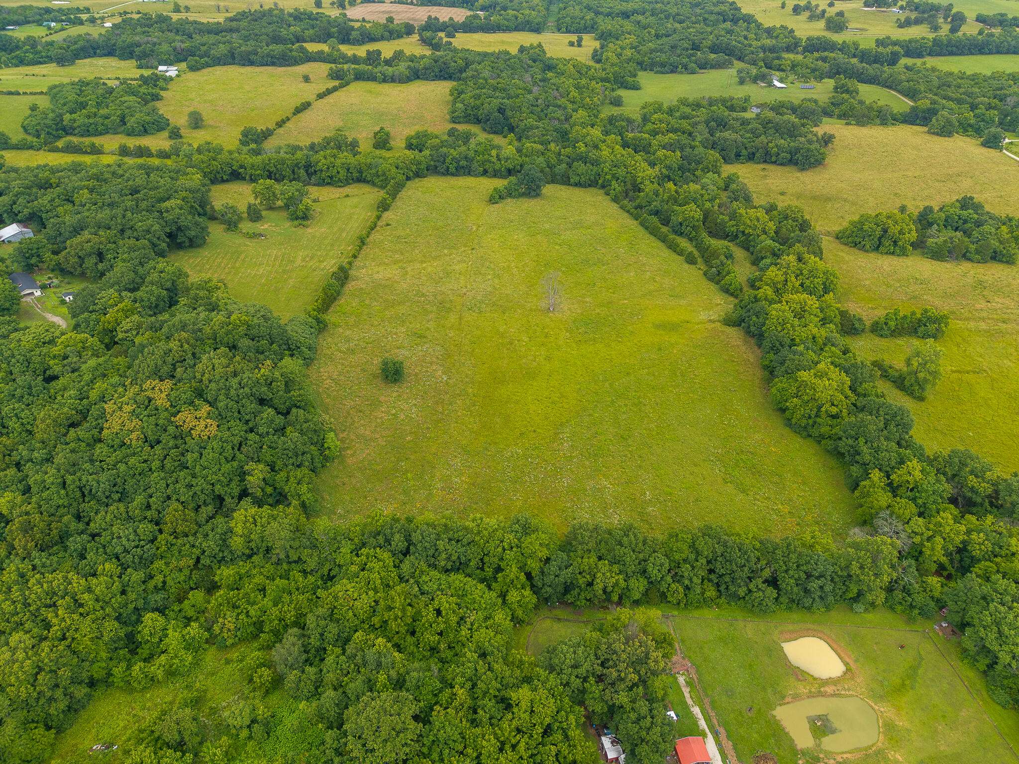5 State Highway 32, Stockton, MO 65785