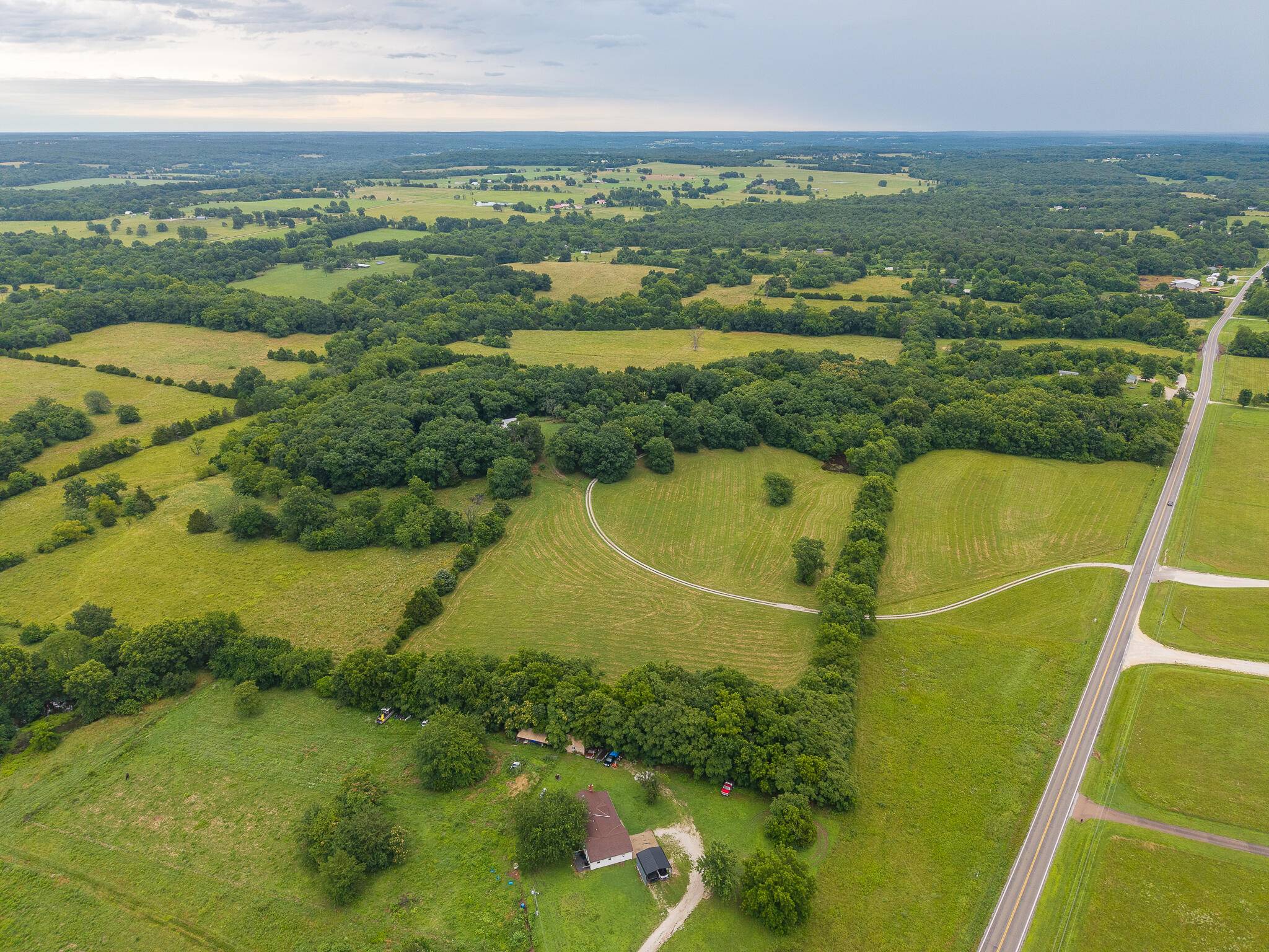 10 State Highway 32, Stockton, MO 65785