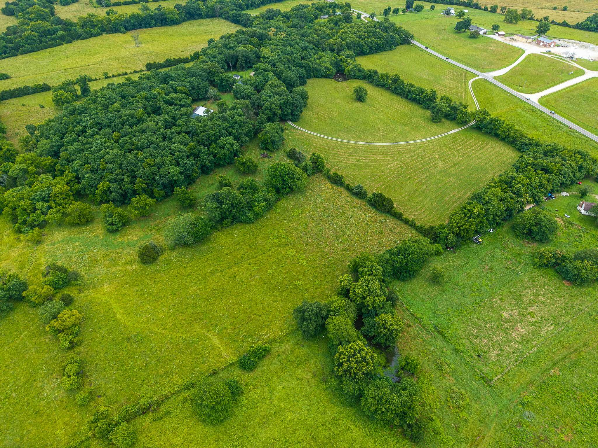 10 State Highway 32, Stockton, MO 65785