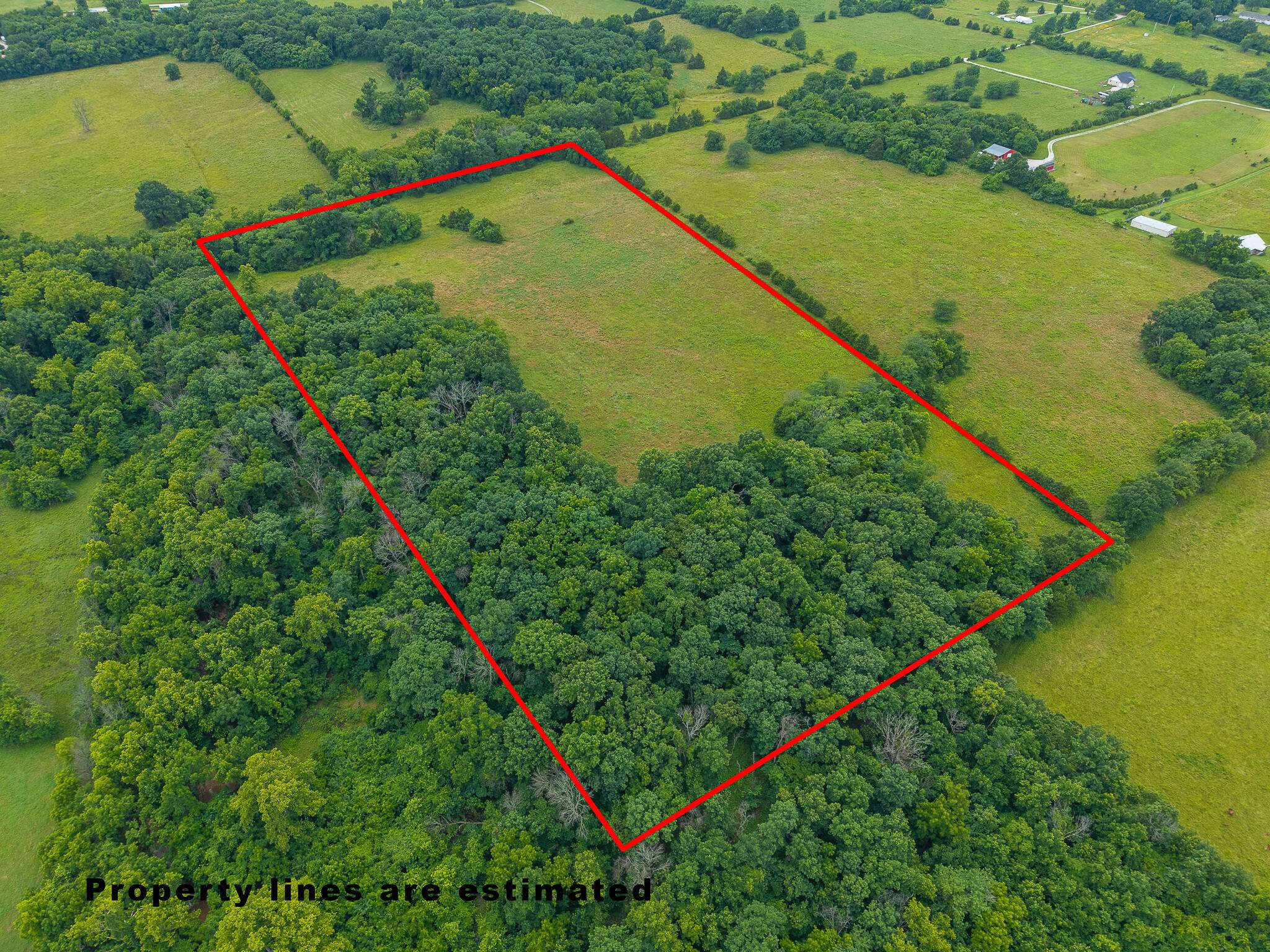13 State Highway 32, Stockton, MO 65785