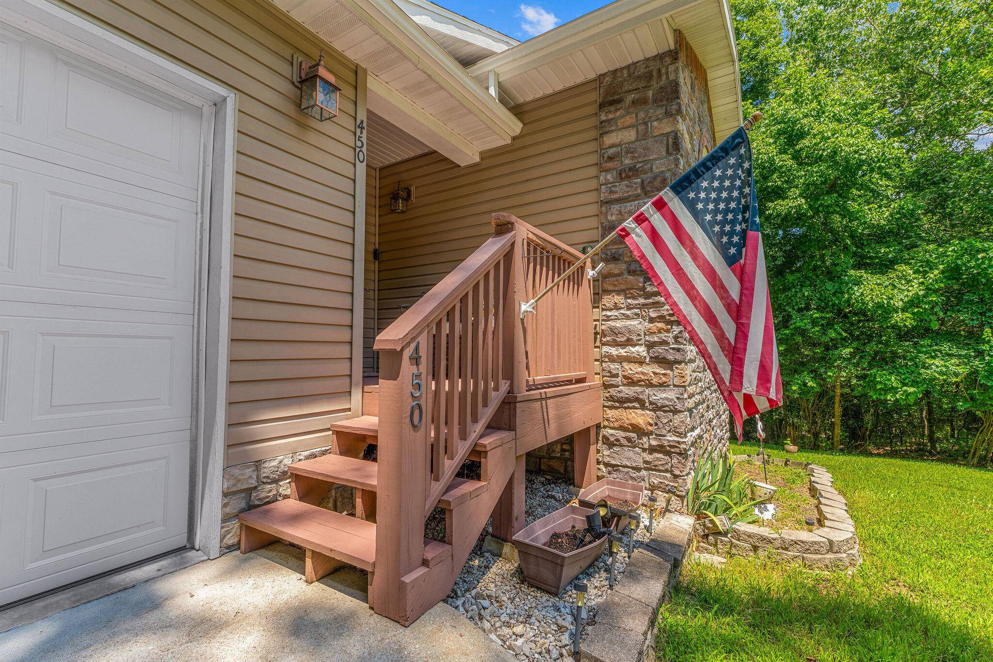 450 Hobart DR, Forsyth, MO 65653