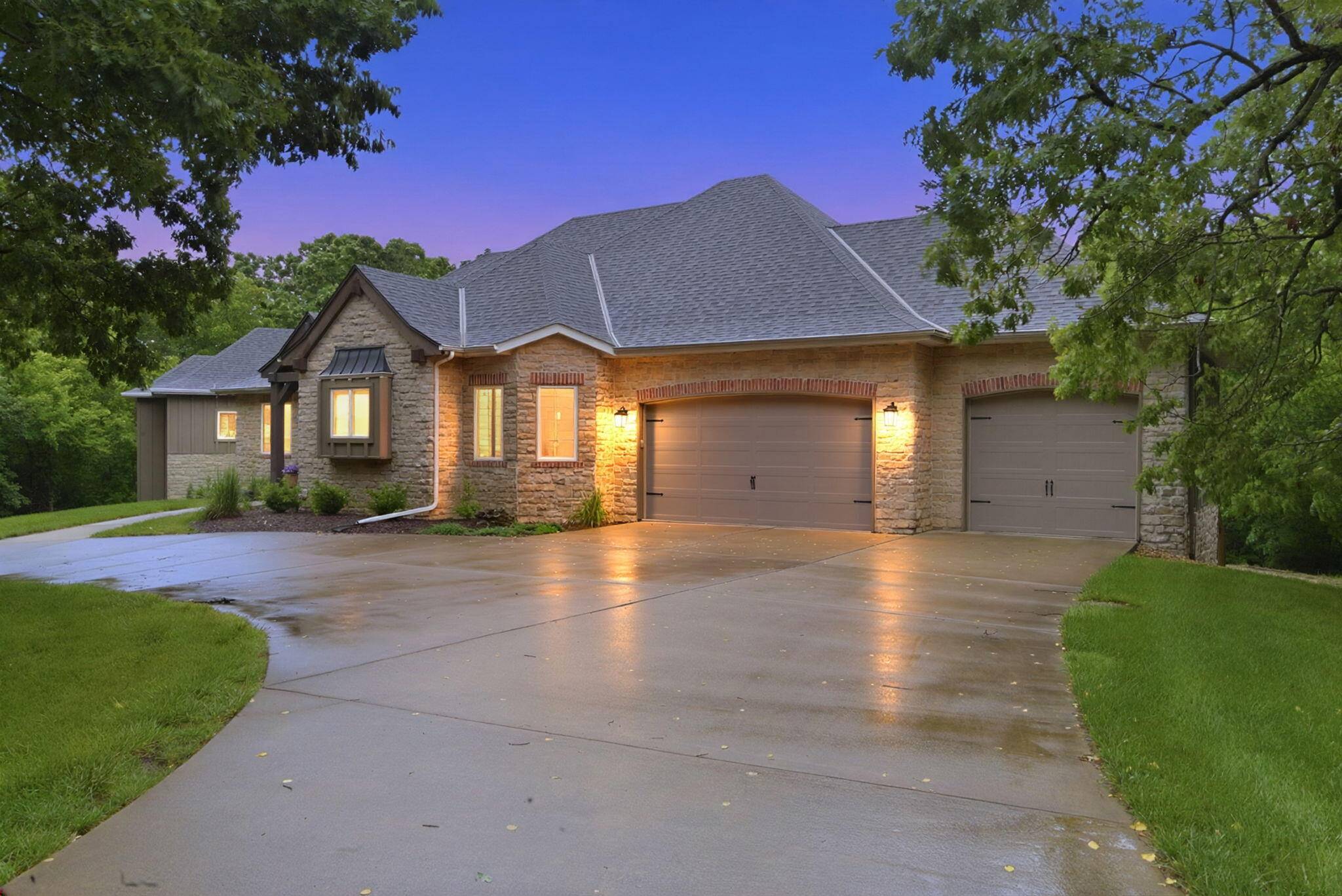 9450 E Fireside LN, Strafford, MO 65757