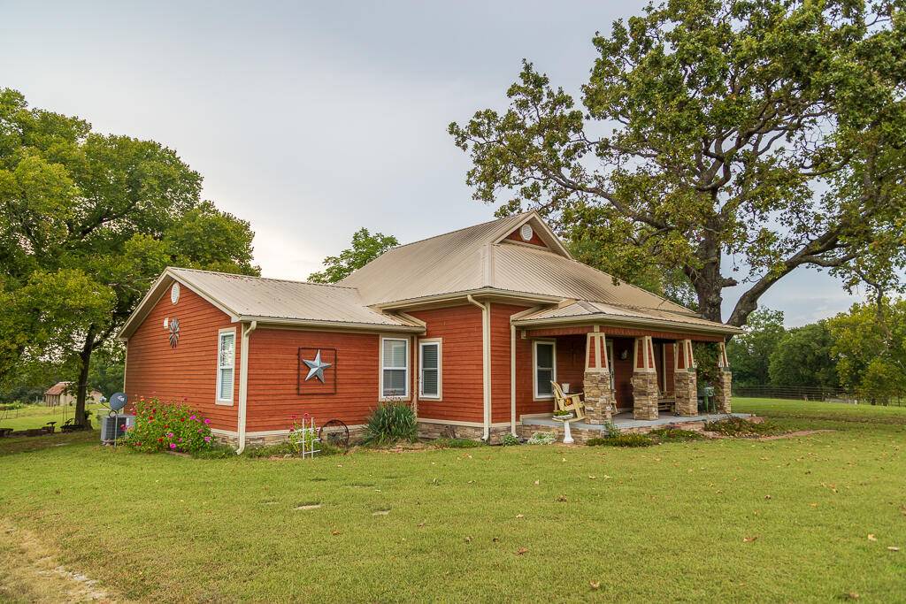 10374 S 1575 RD, Nevada, MO 64772
