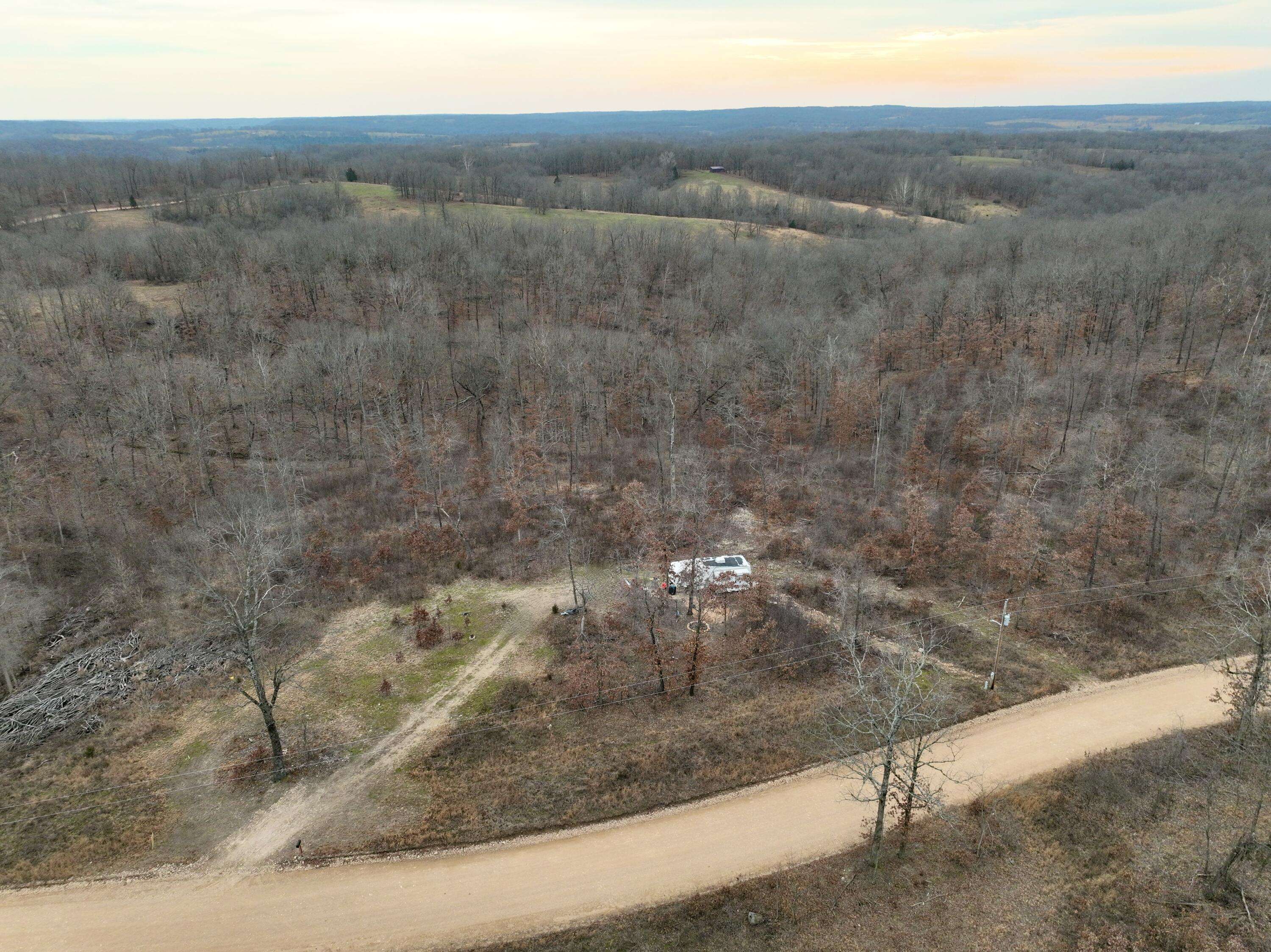 3130 Songbird RD, Powell, MO 65730