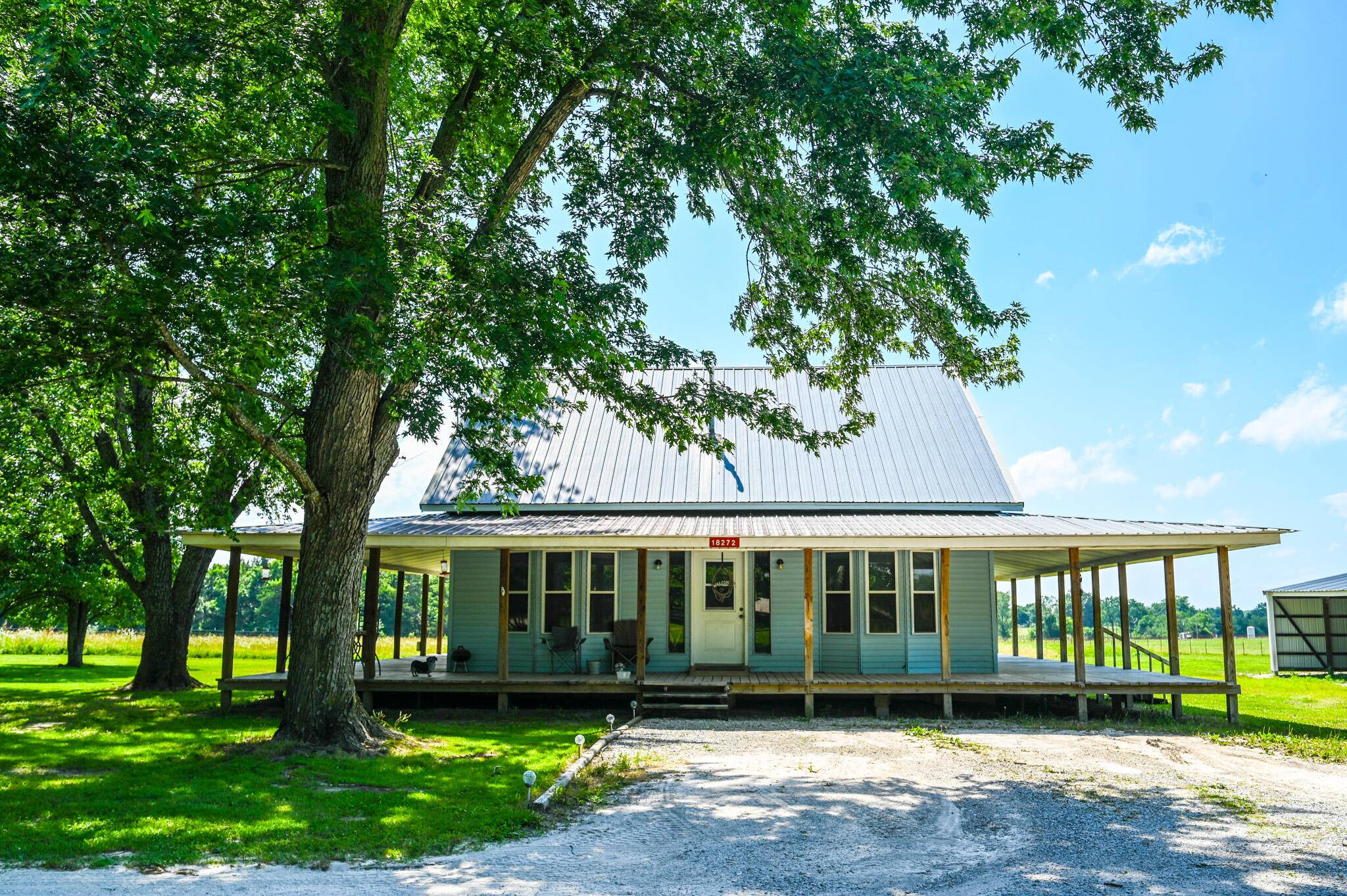 18272 N Hampton DR, Wheatland, MO 65779