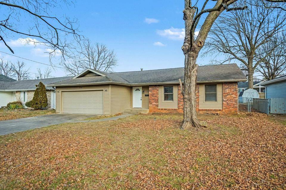 2344 S Kickapoo AVE, Springfield, MO 65804