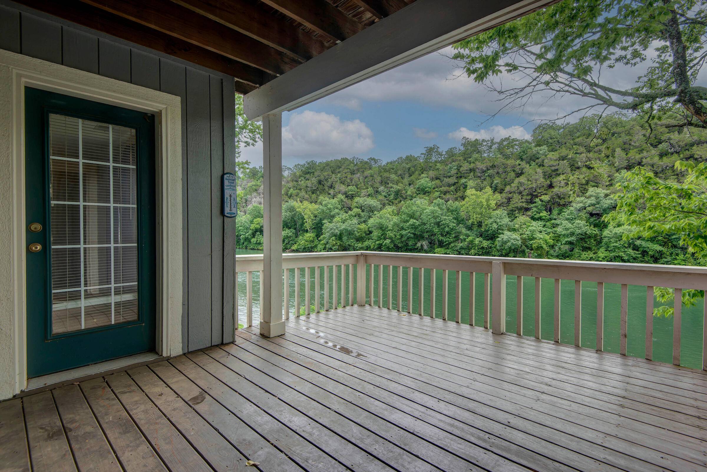 146 River Point RD #7, Hollister, MO 65672