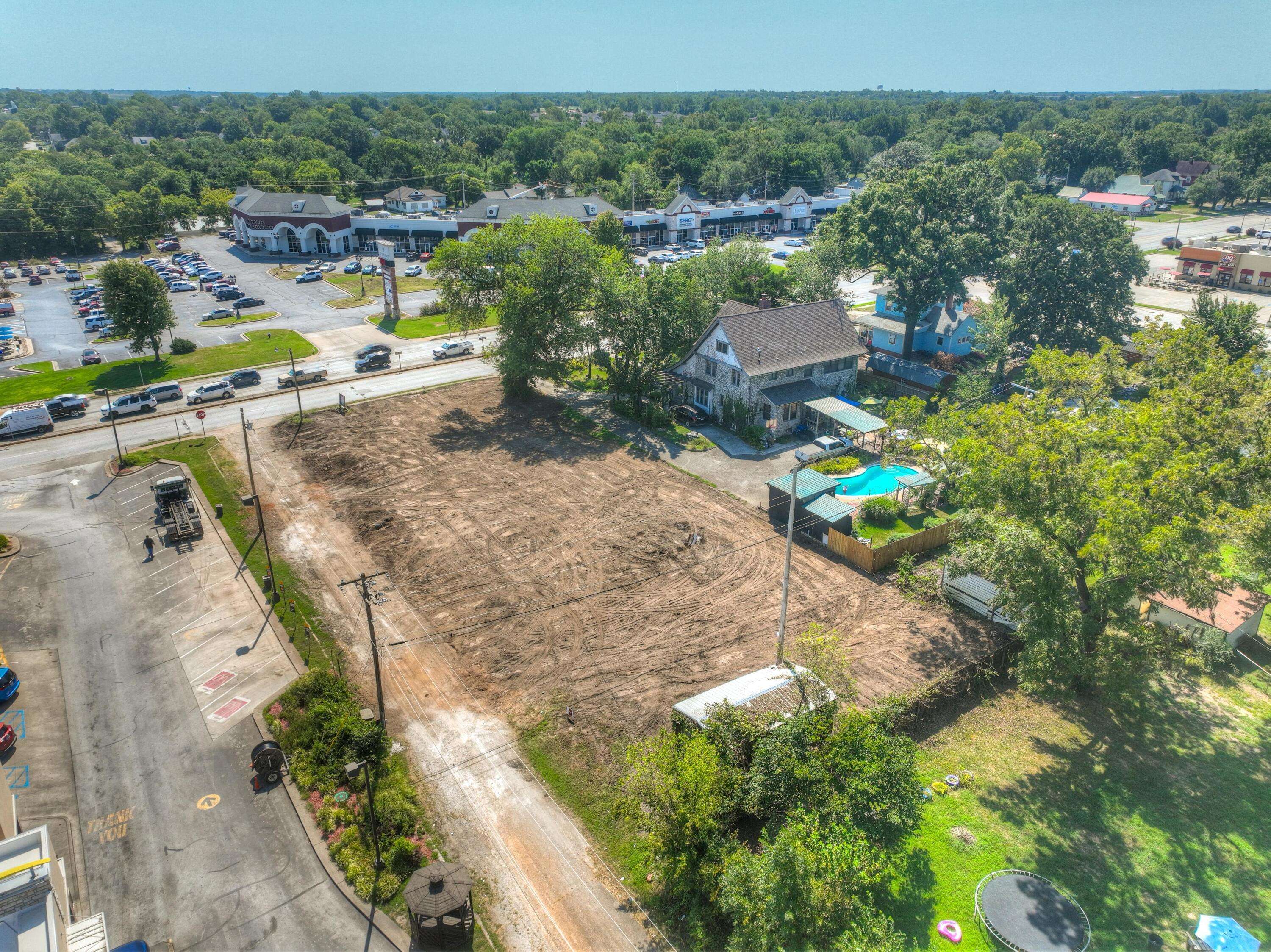 502 S Madison ST, Webb City, MO 64870