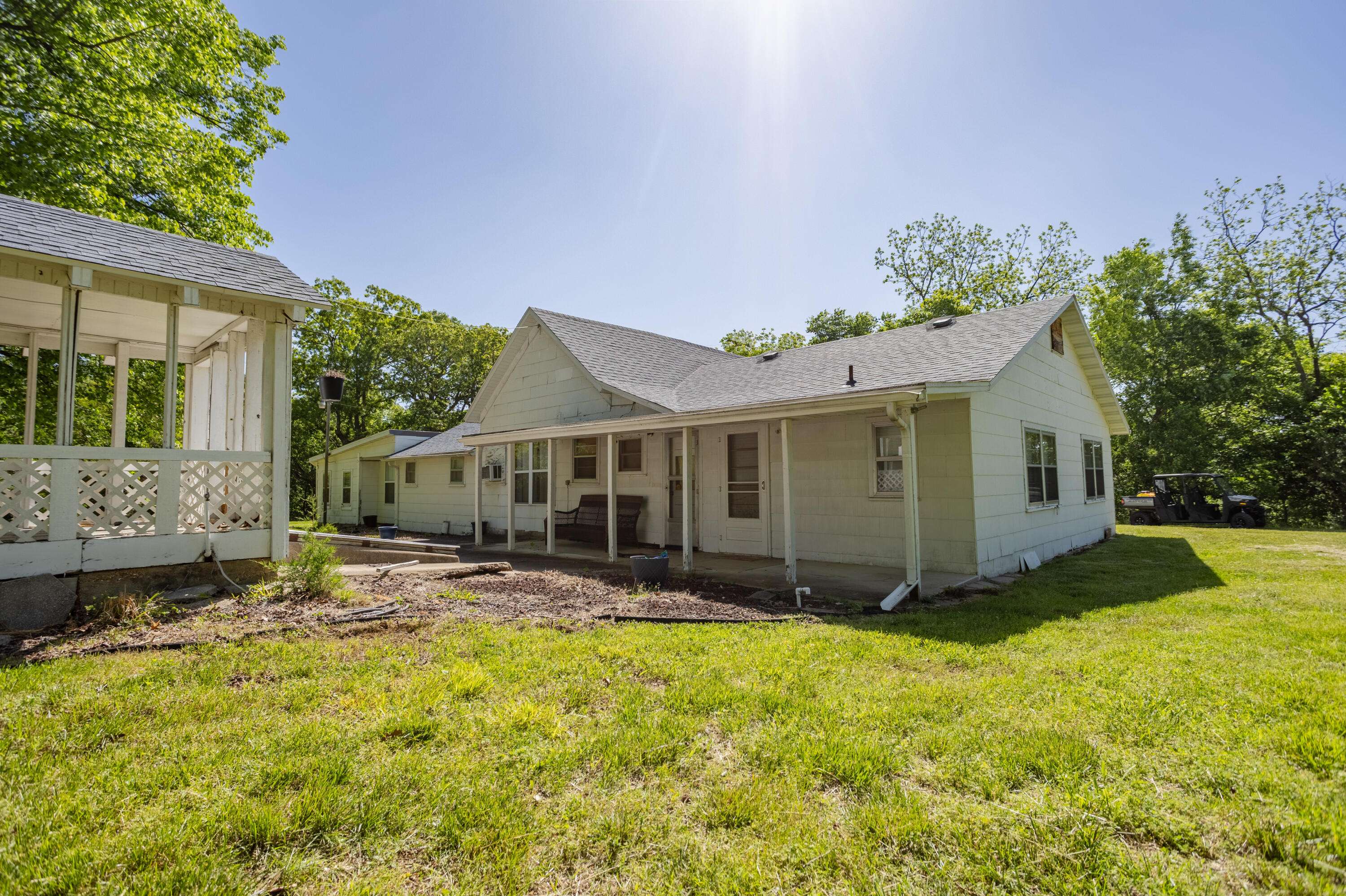 000 Canyon Road RD, Ozark, MO 65721