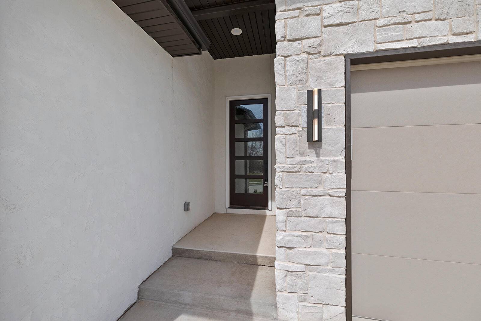 4133 E Vintage Point DR, Rogersville, MO 65742