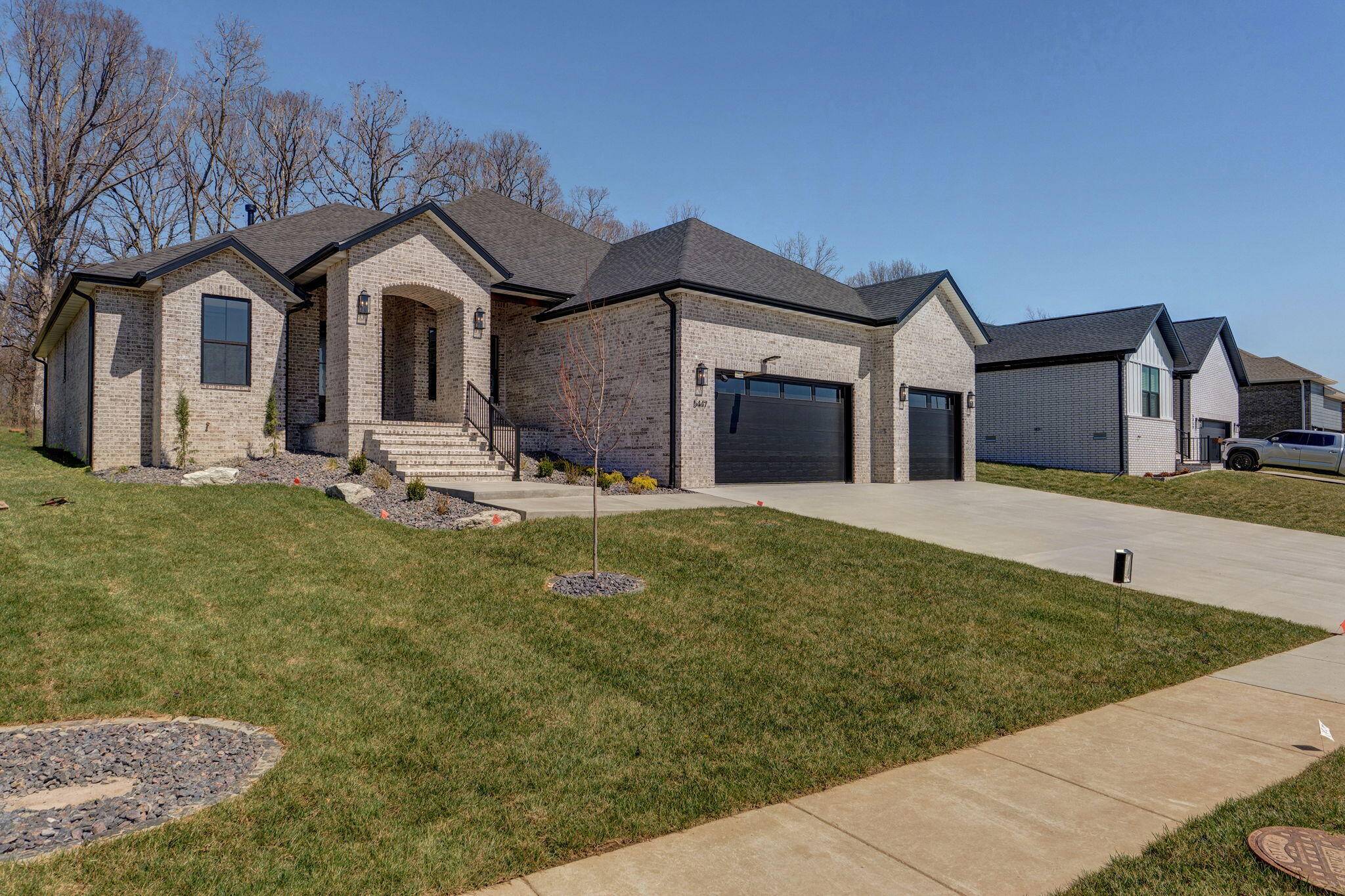 5447 E Wild Horse DR, Springfield, MO 65802