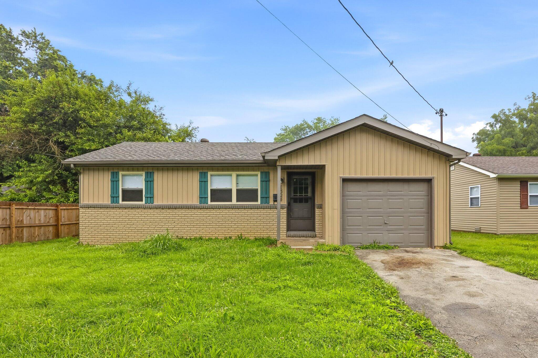 1262-1324 S Estate AVE, Springfield, MO 65804