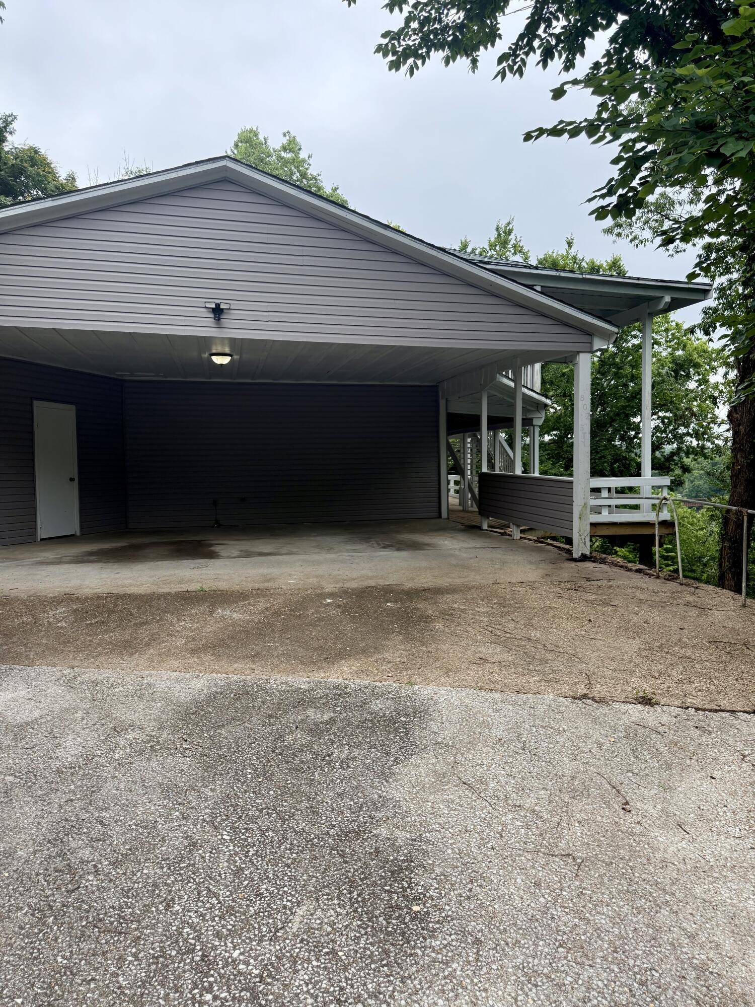 802 S 5th ST, Branson, MO 65616