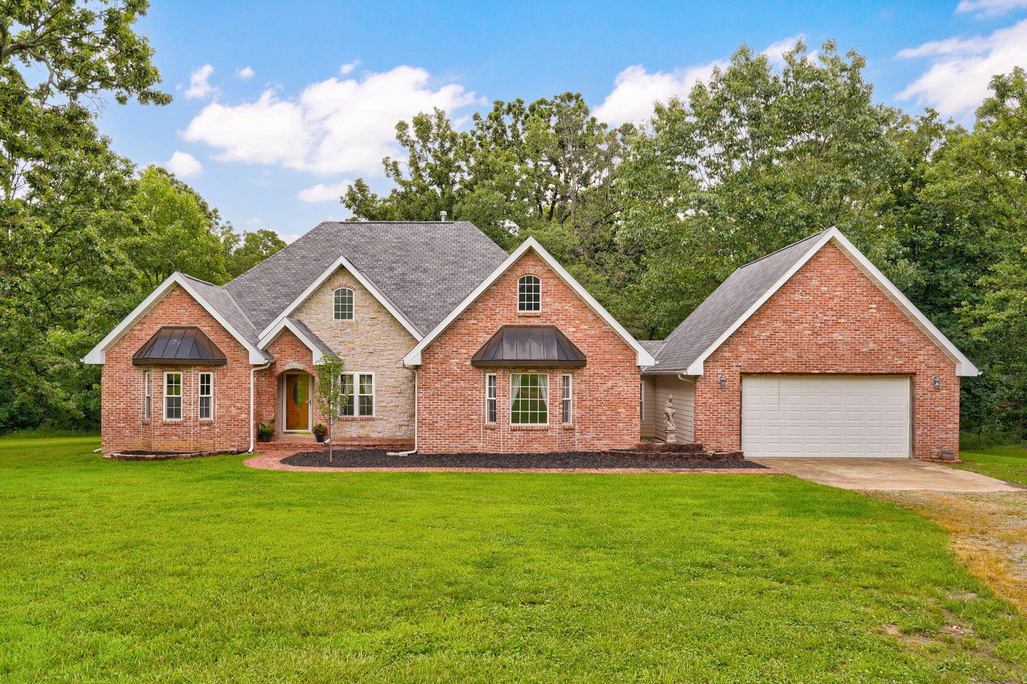 34 Englewood LN, Buffalo, MO 65622