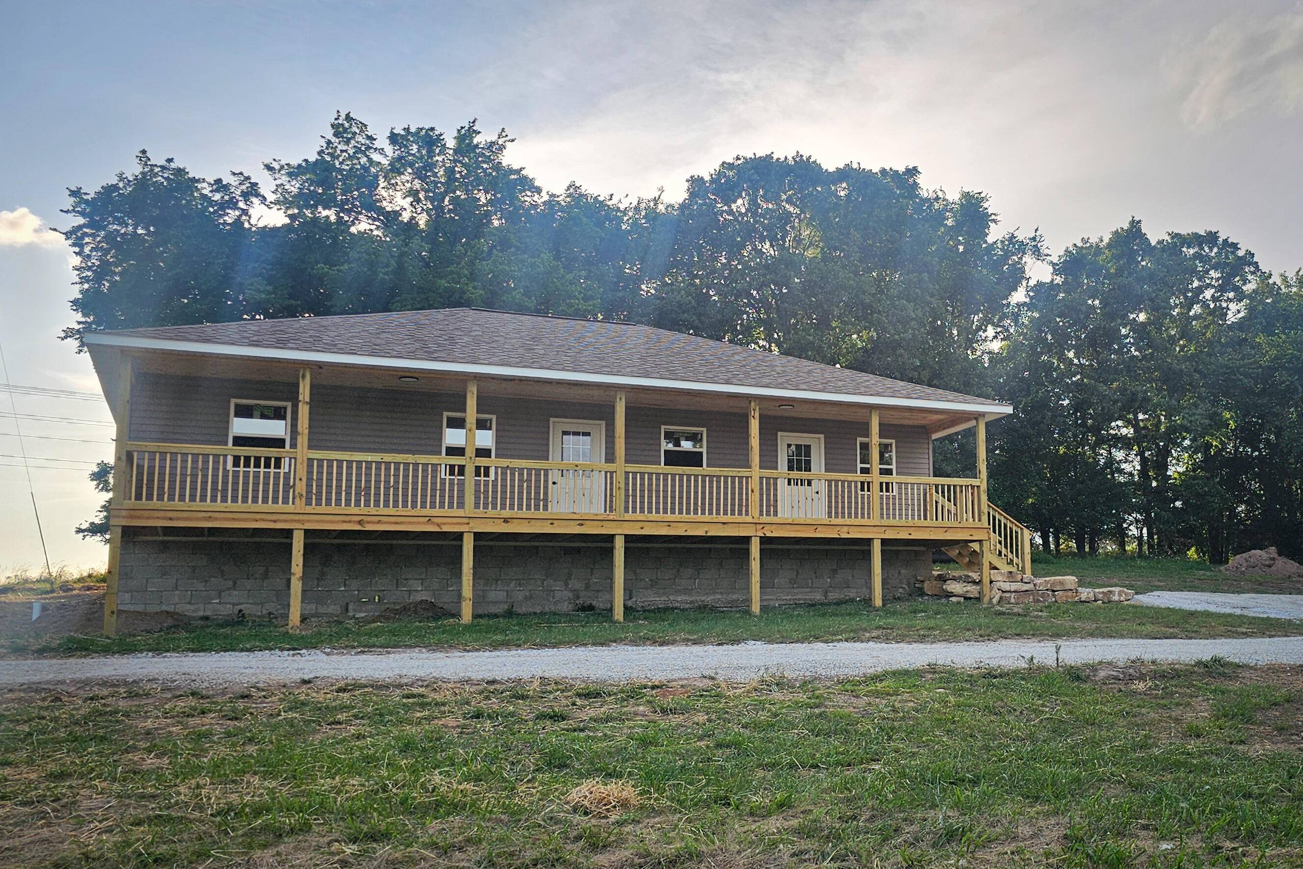 256 Foxden DR, Gainesville, MO 65655