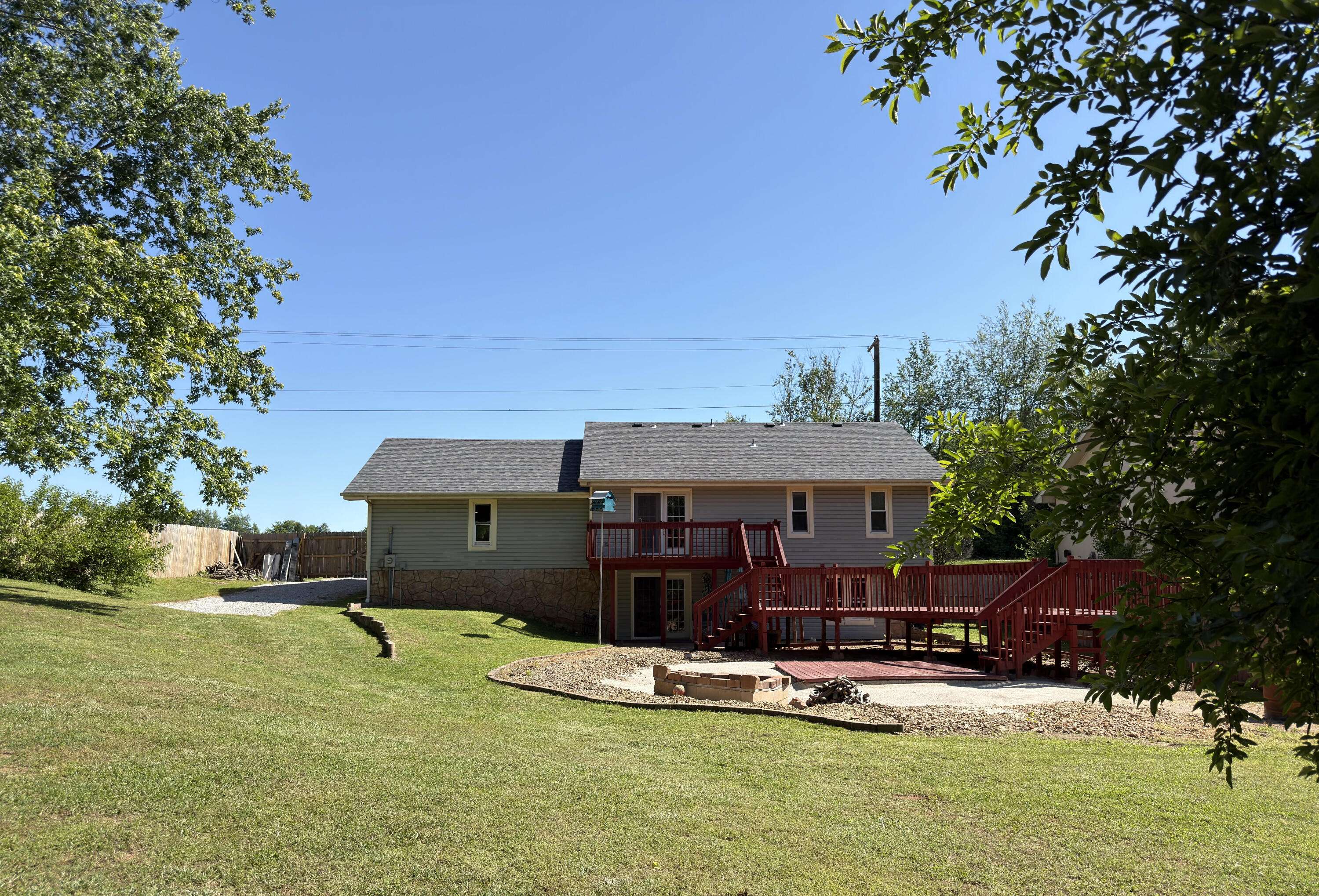 1509 E Hartley ST, Ozark, MO 65721
