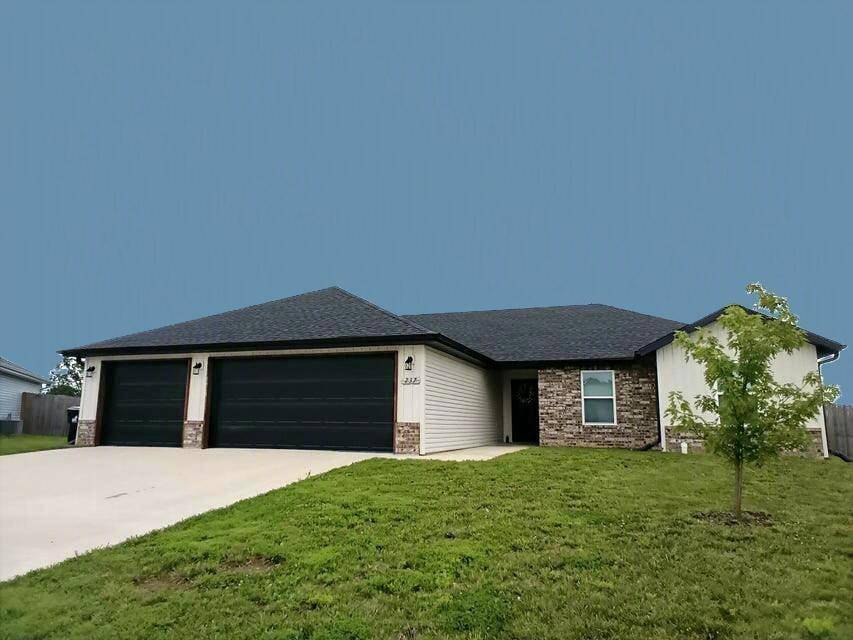 237 W Rabbit Run CT, Rogersville, MO 65742