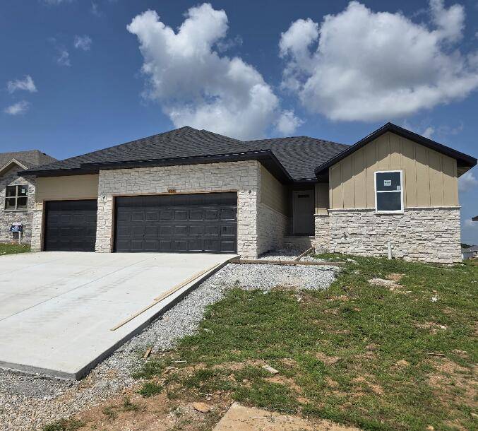 939 S Pindall LN, Nixa, MO 65714