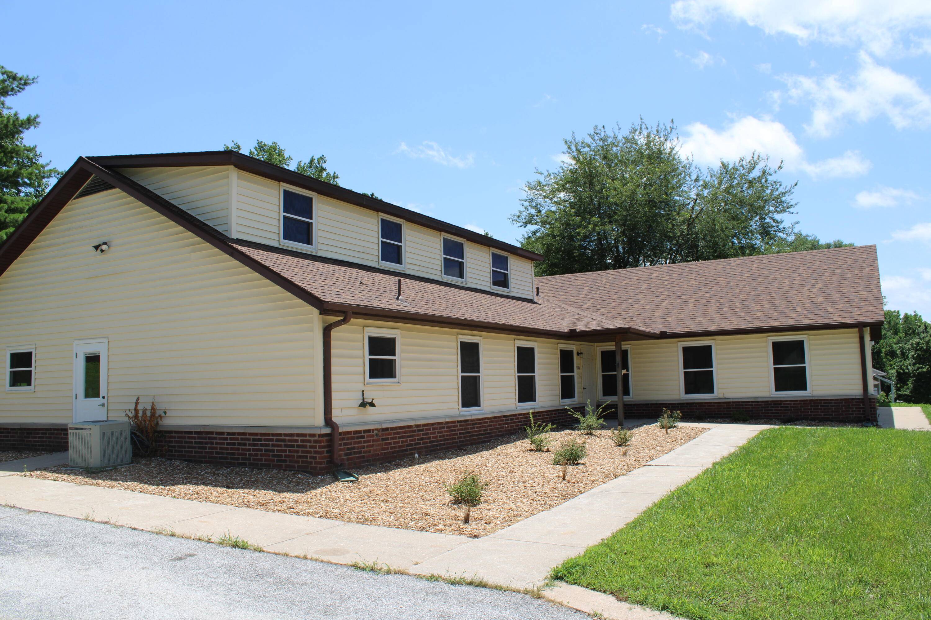 3110 S Lakeside AVE, Springfield, MO 65804