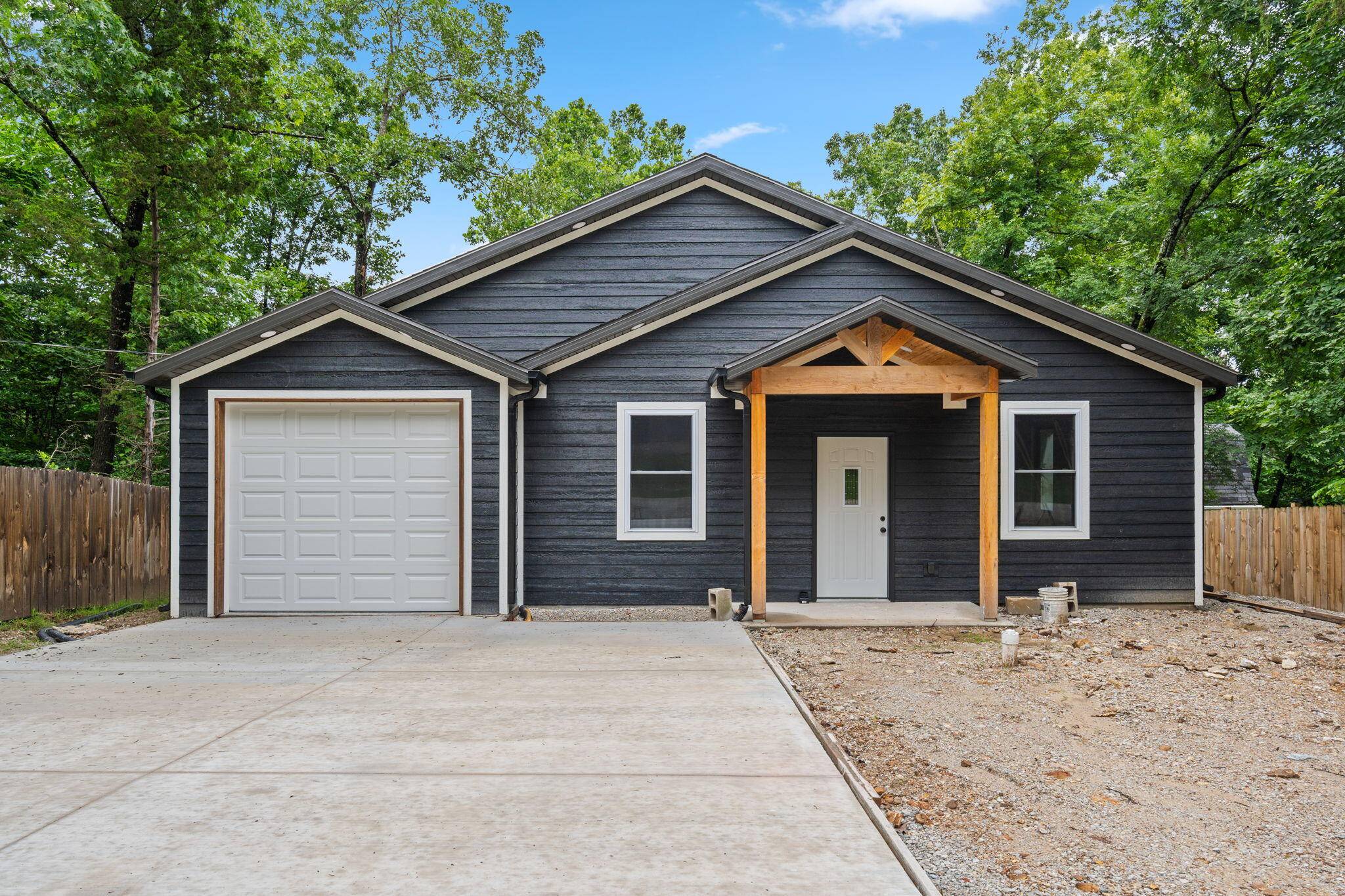 5025 Dogwood AVE, Merriam Woods, MO 65740