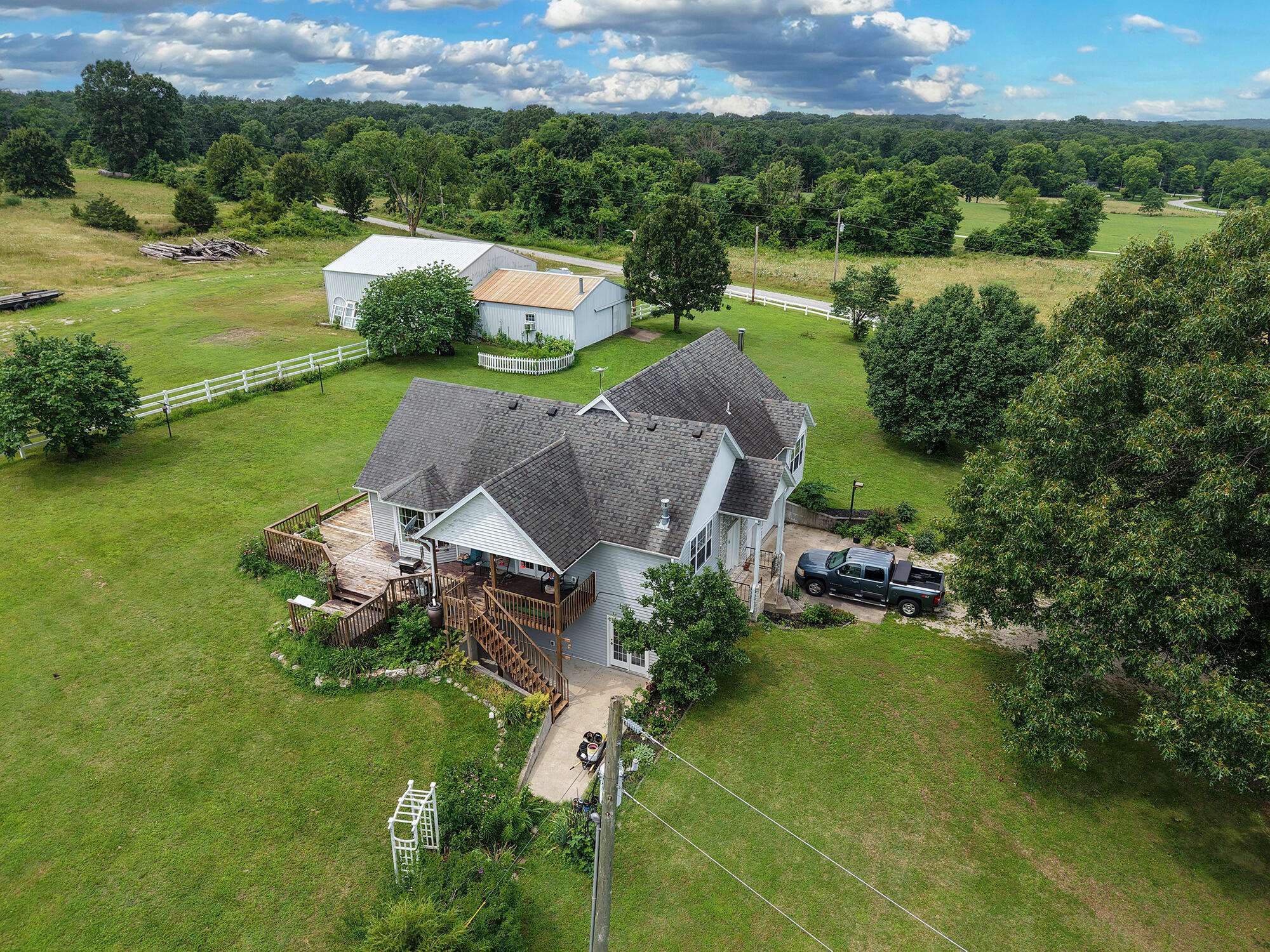 306 Spring Valley, Marshfield, MO 65706