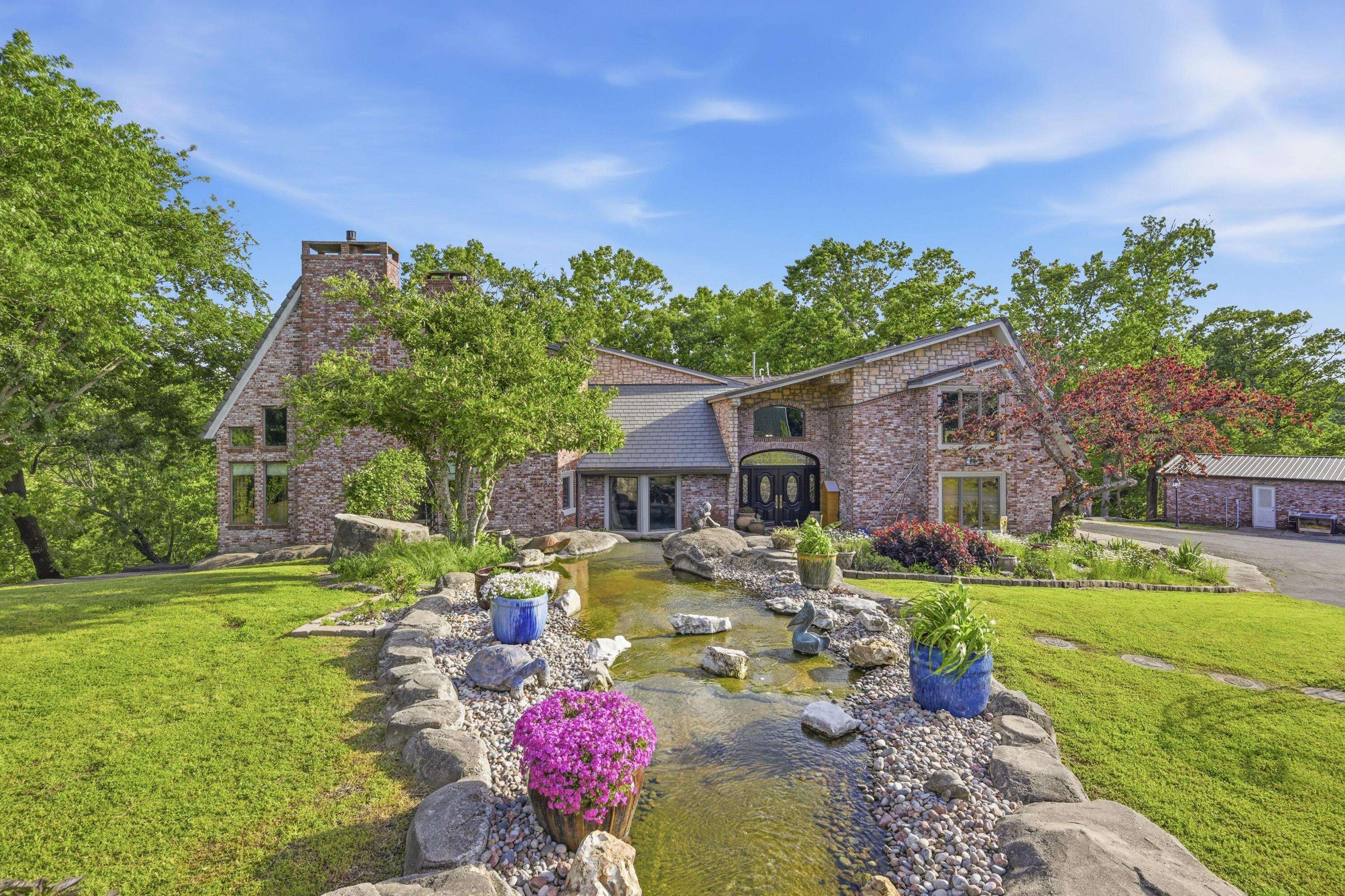 10591 Poppy DR, Neosho, MO 64850