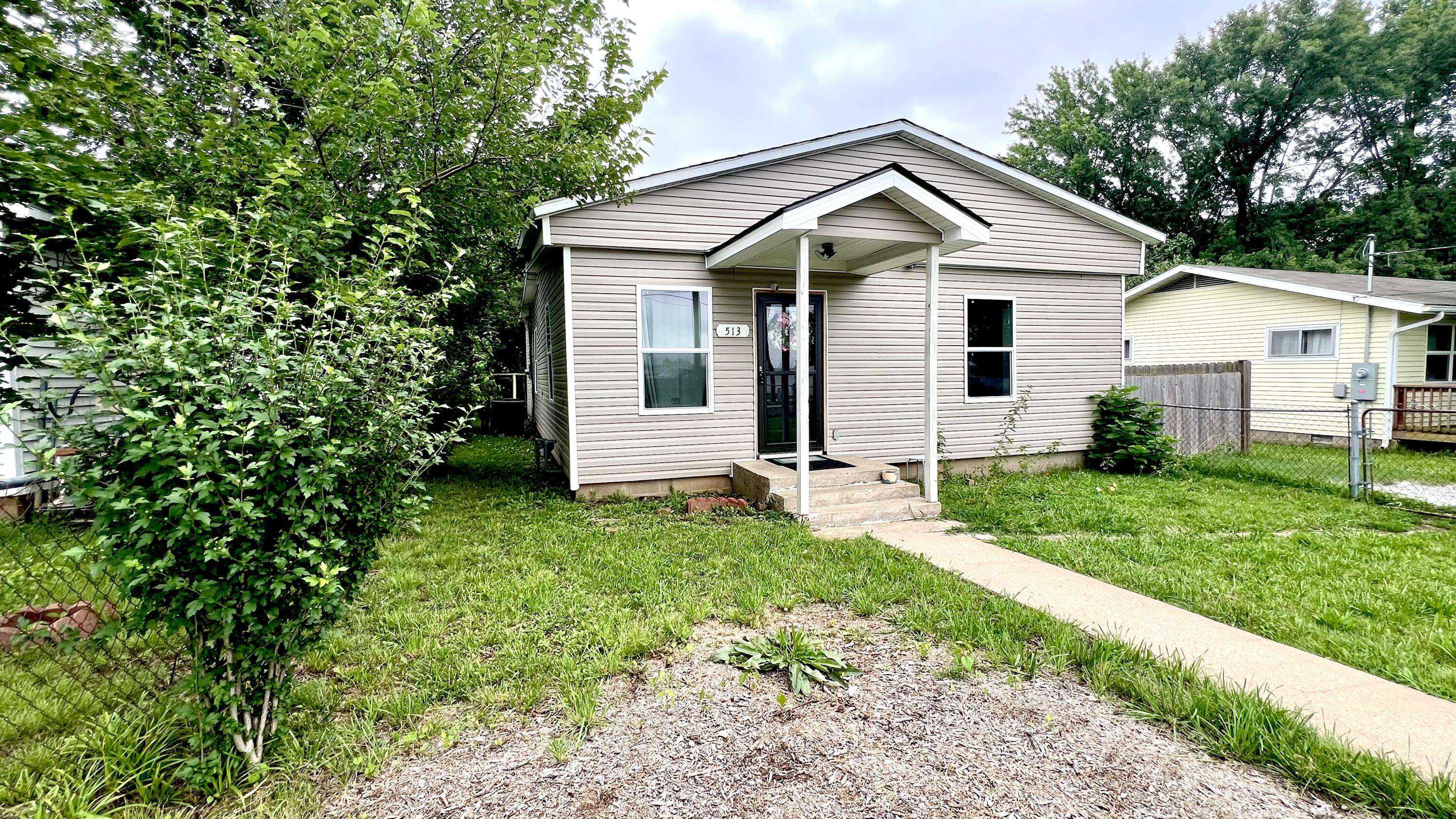 513 16th ST, Monett, MO 65708