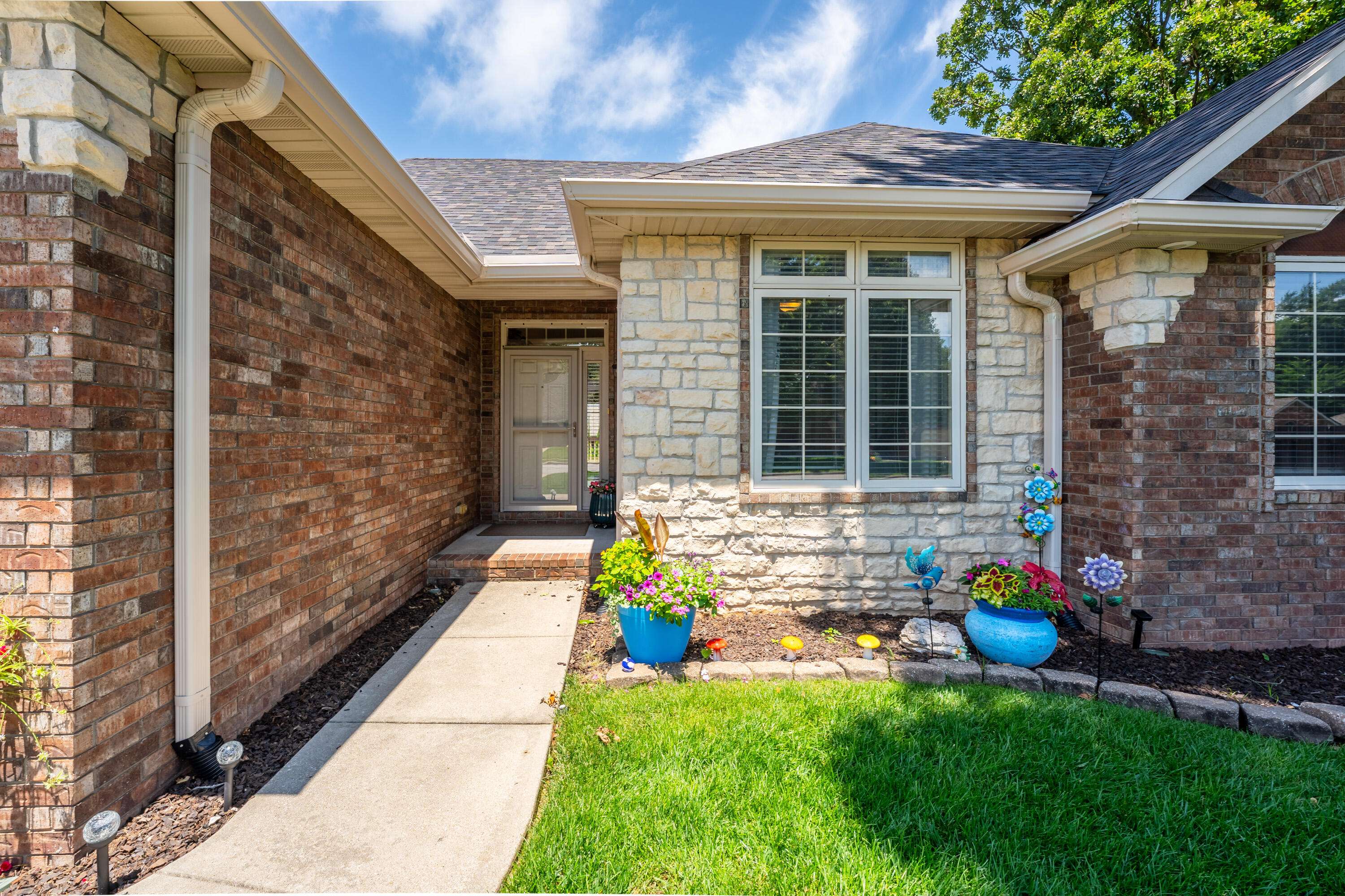883 Dustin LN, Nixa, MO 65714