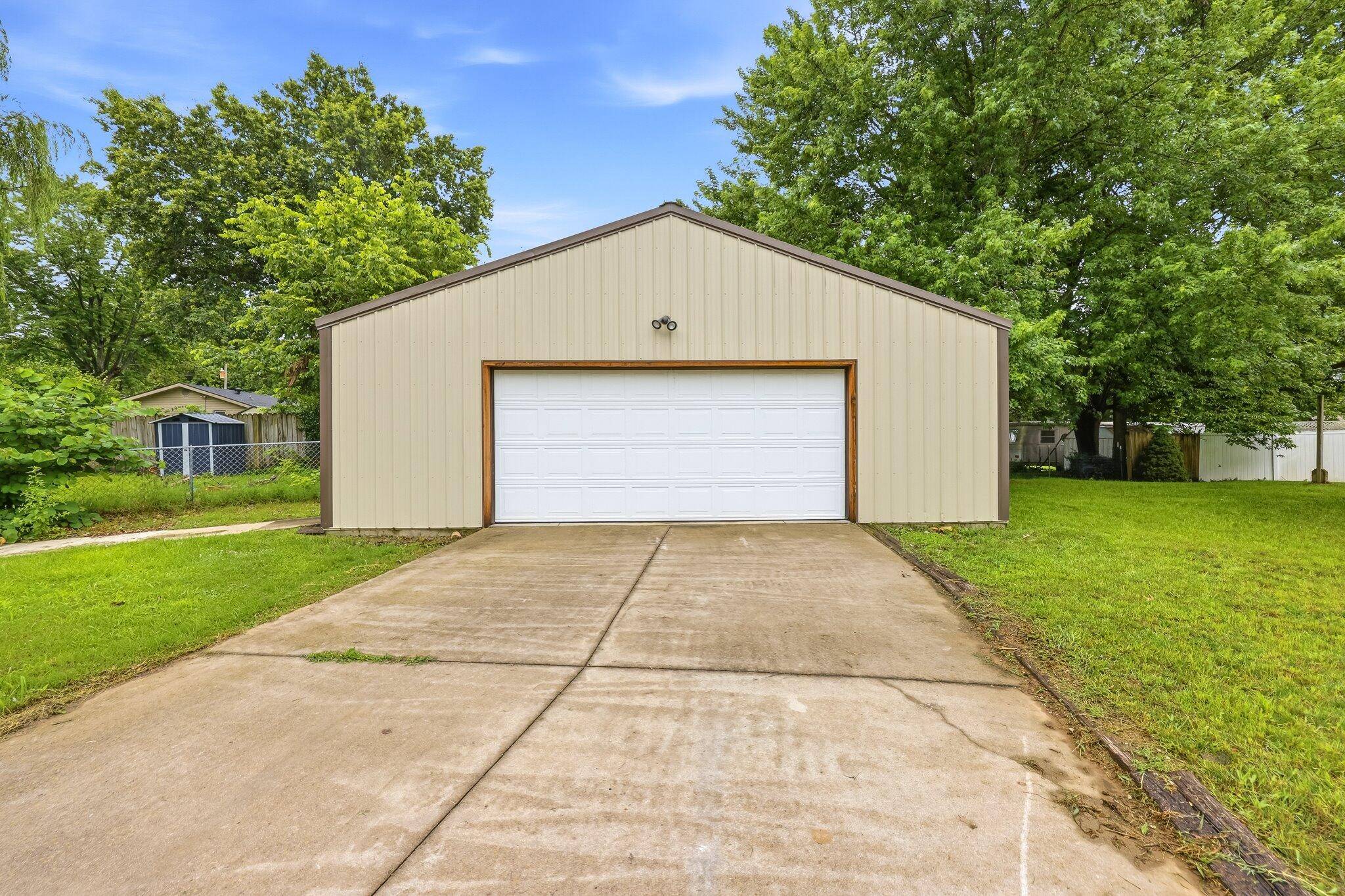 261 Renee AVE, Sparta, MO 65753