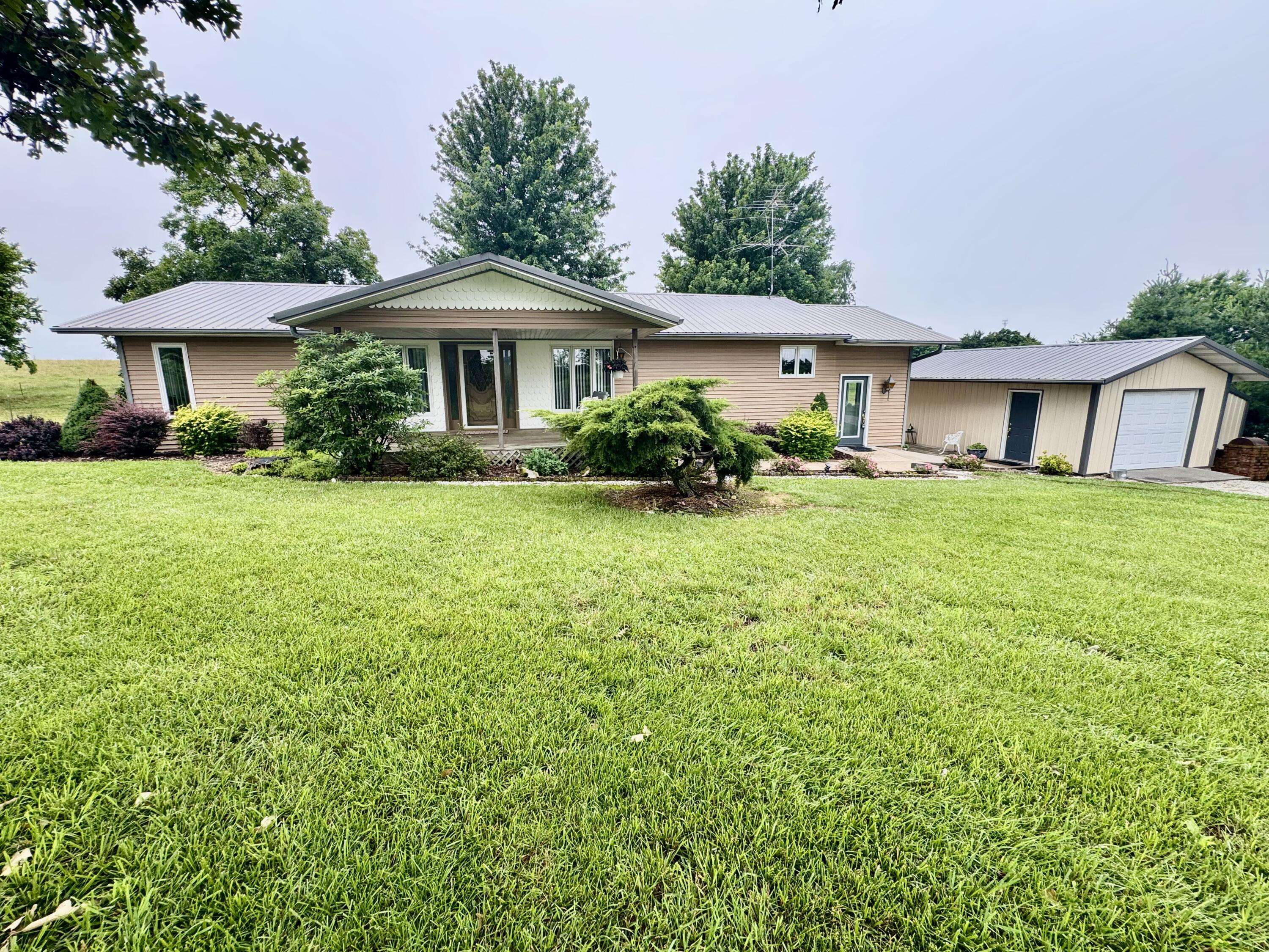 12459 Farm Road 1015, Exeter, MO 65647
