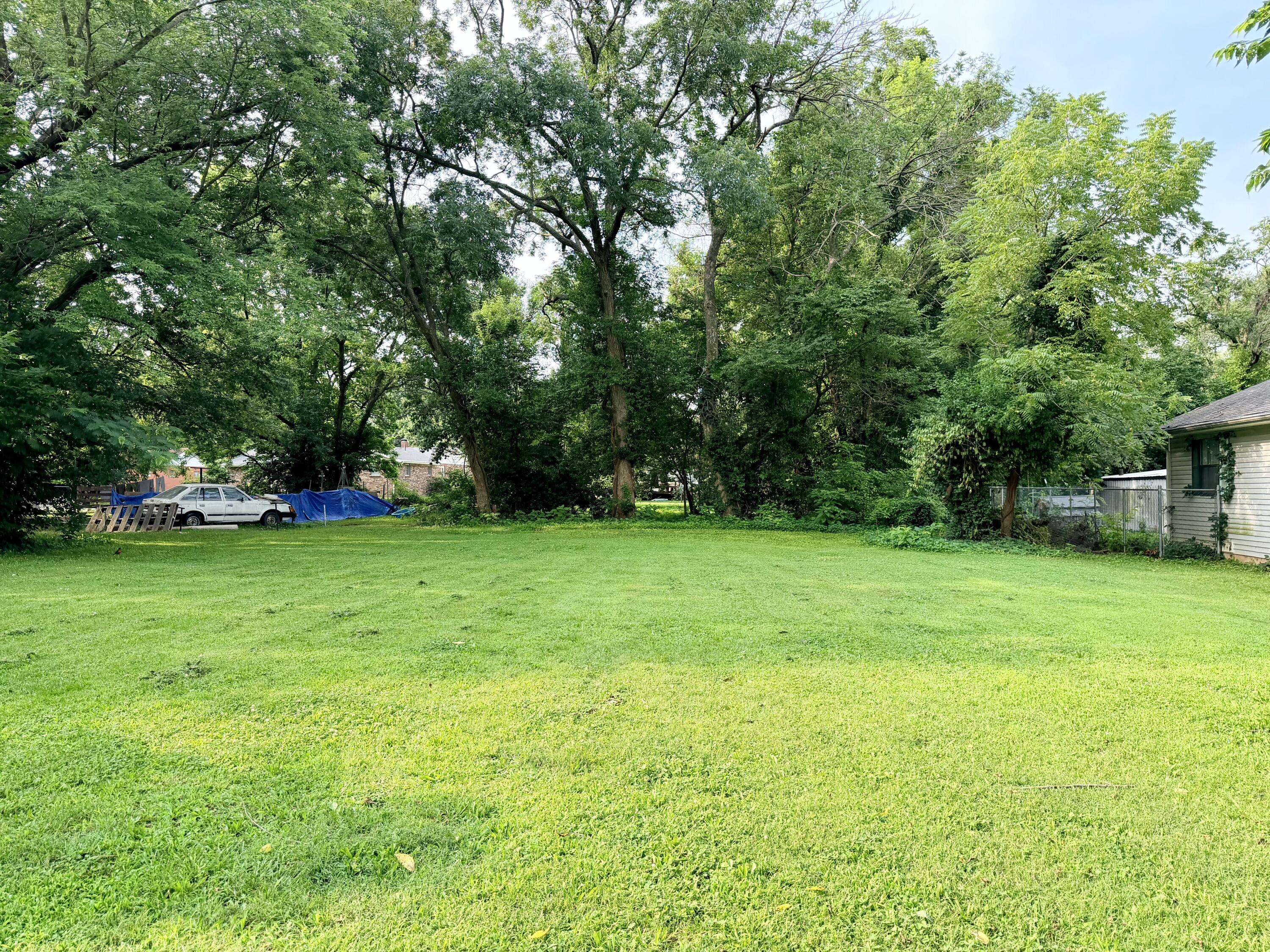 000e Mc Pherson ST, Greenfield, MO 65661
