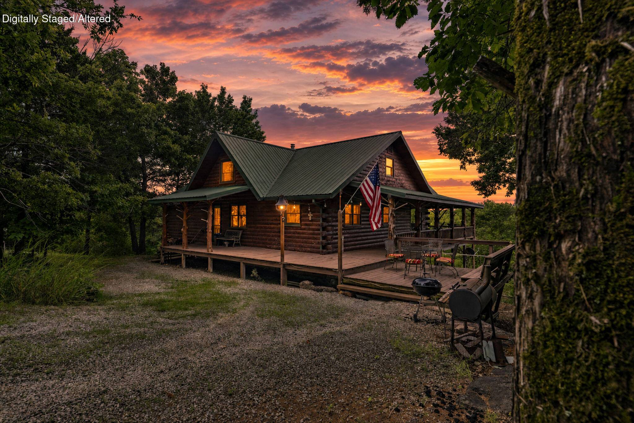582 Rubin LN, Isabella, MO 65676